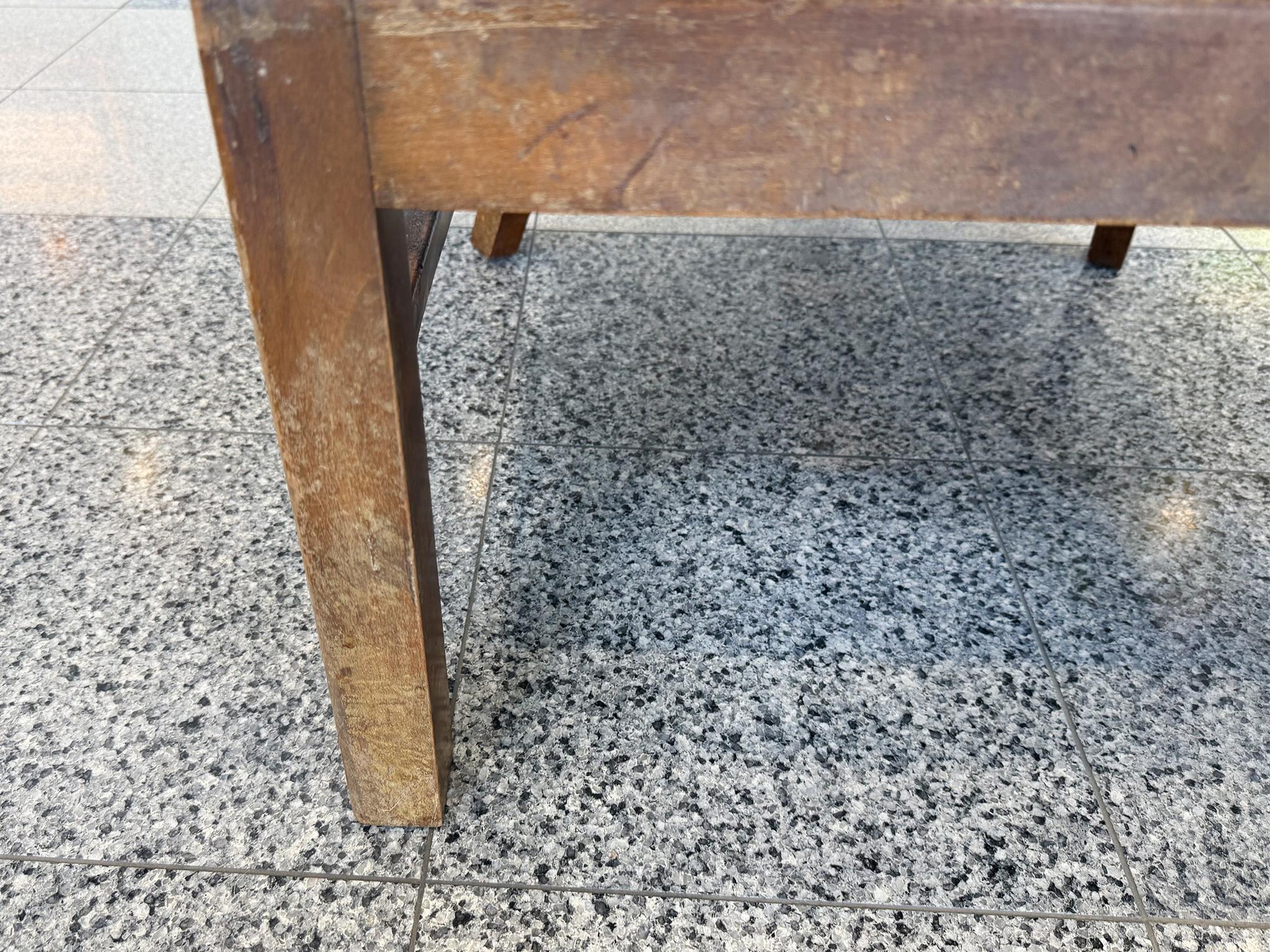 Fauteuil moderne danois en hêtre et cuir par Fritz Hansen en vente 3
