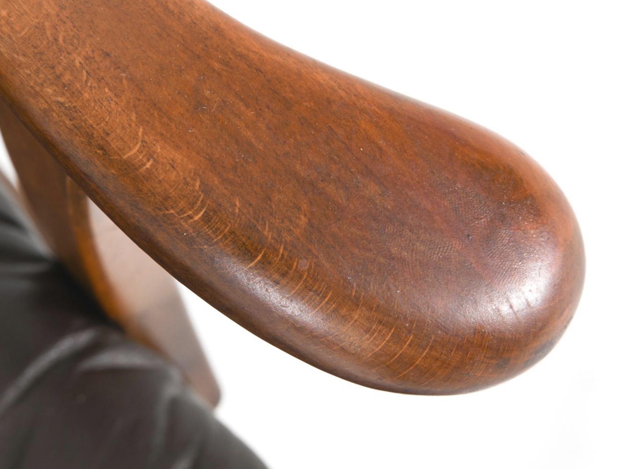 Fauteuil moderne danois en hêtre et cuir par Fritz Hansen en vente 1