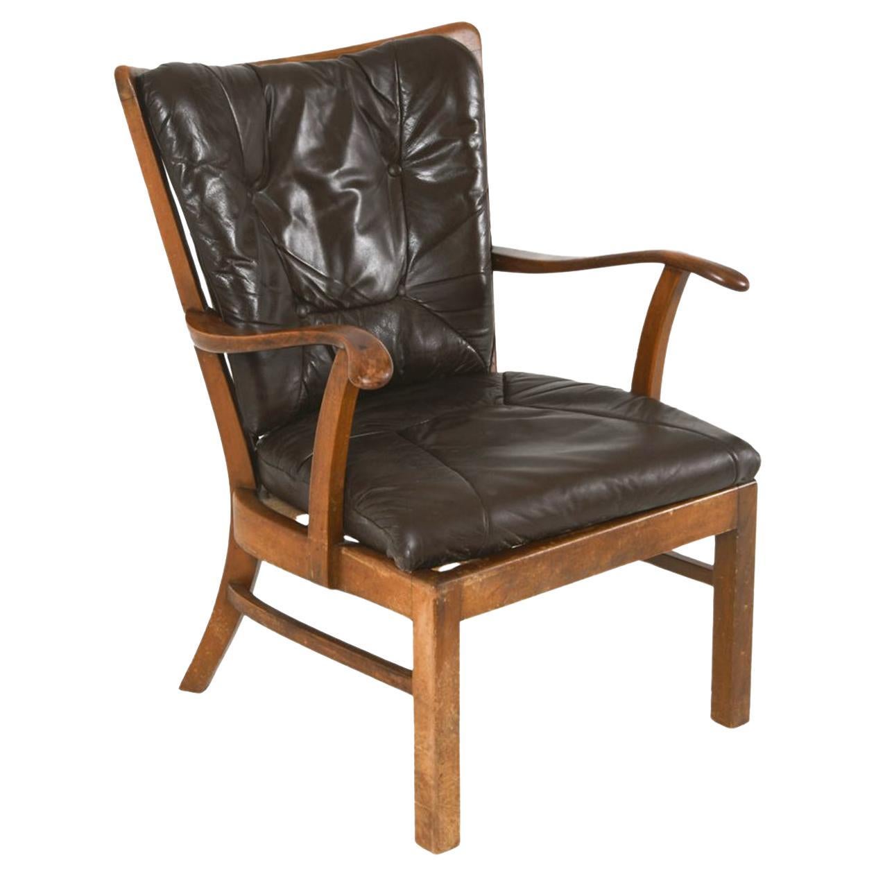 Fauteuil moderne danois en hêtre et cuir par Fritz Hansen en vente