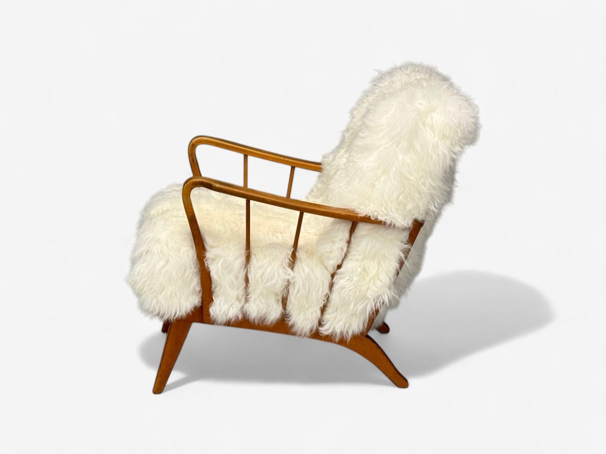 Dänische Moderne, Buche, Mongolenfell, Loungesessel, Dänemark, 1950er Jahre im Angebot 2