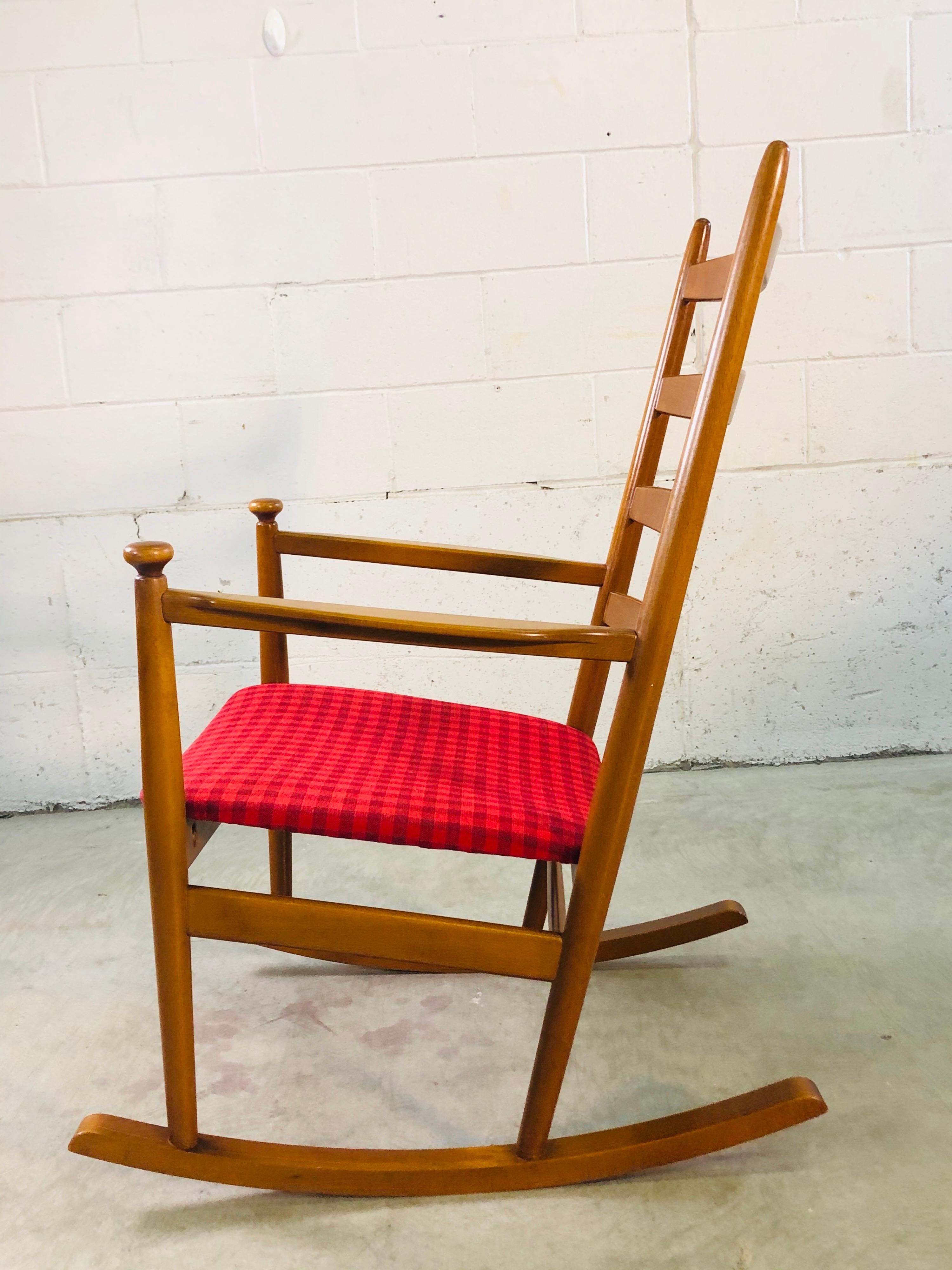 Danish Modern Beechwood Rocking Chair by Niels Eilersen In Good Condition For Sale In Amherst, NH