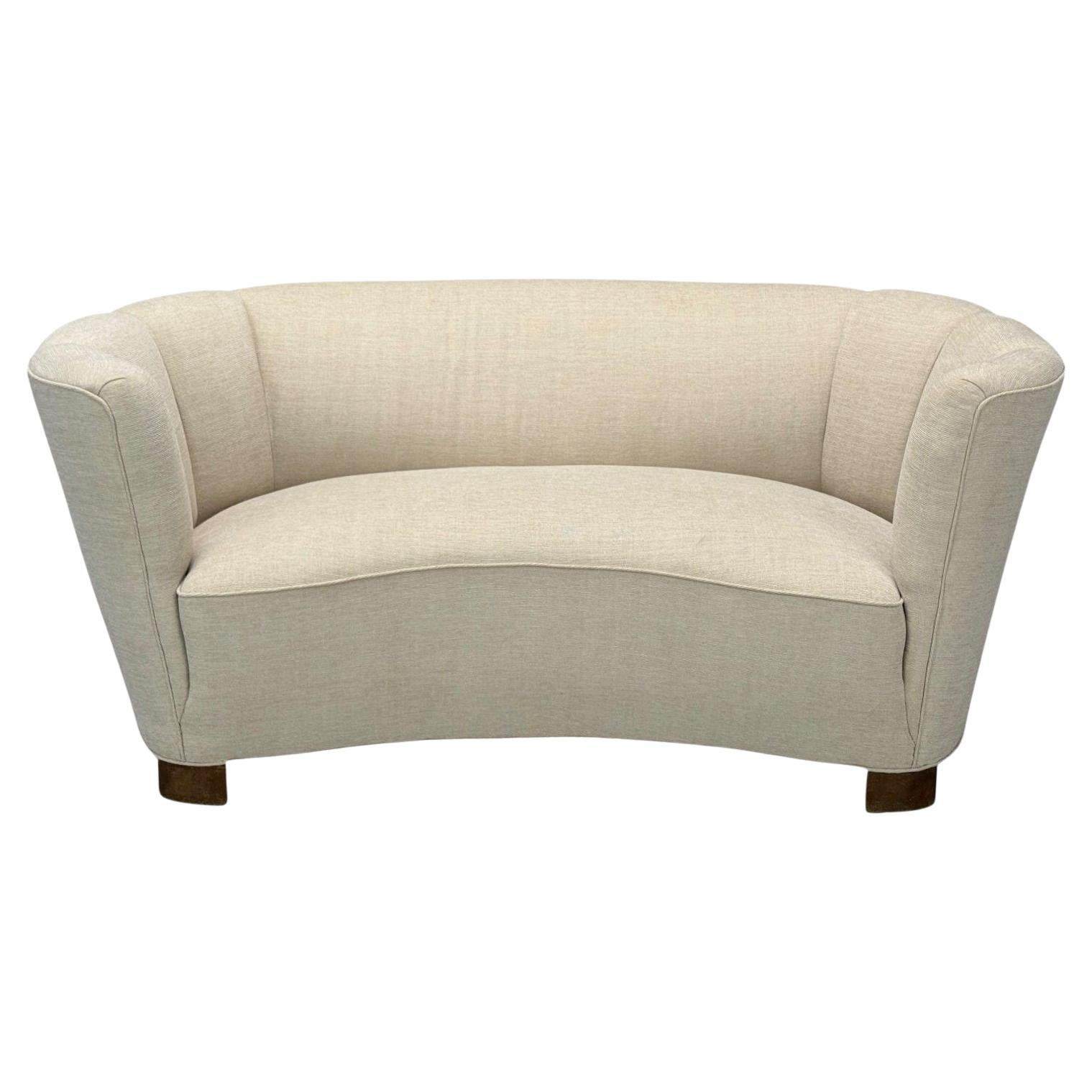 Divano moderno danese, tessuto beige, Oak, Banana, Danimarca, anni '40 in vendita