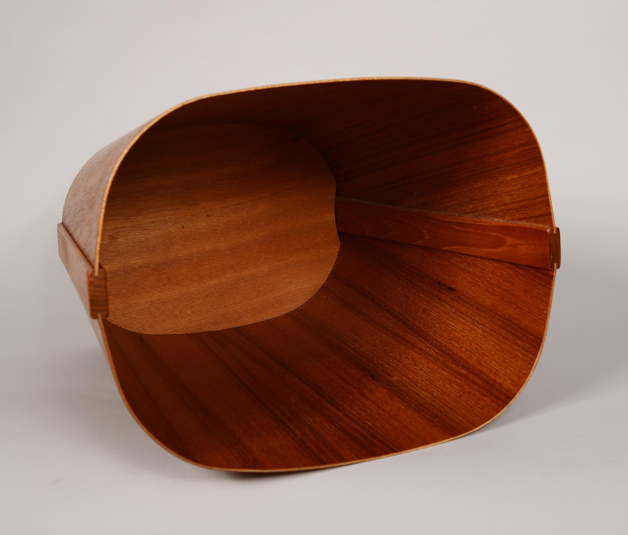 Danish Modern Bent Plywood Teak Waste Basket by Beni Mobler 2
