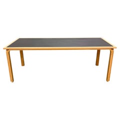 Mesa de comedor danesa moderna de madera curvada de Rud Thygesen y Johnny Sorensen