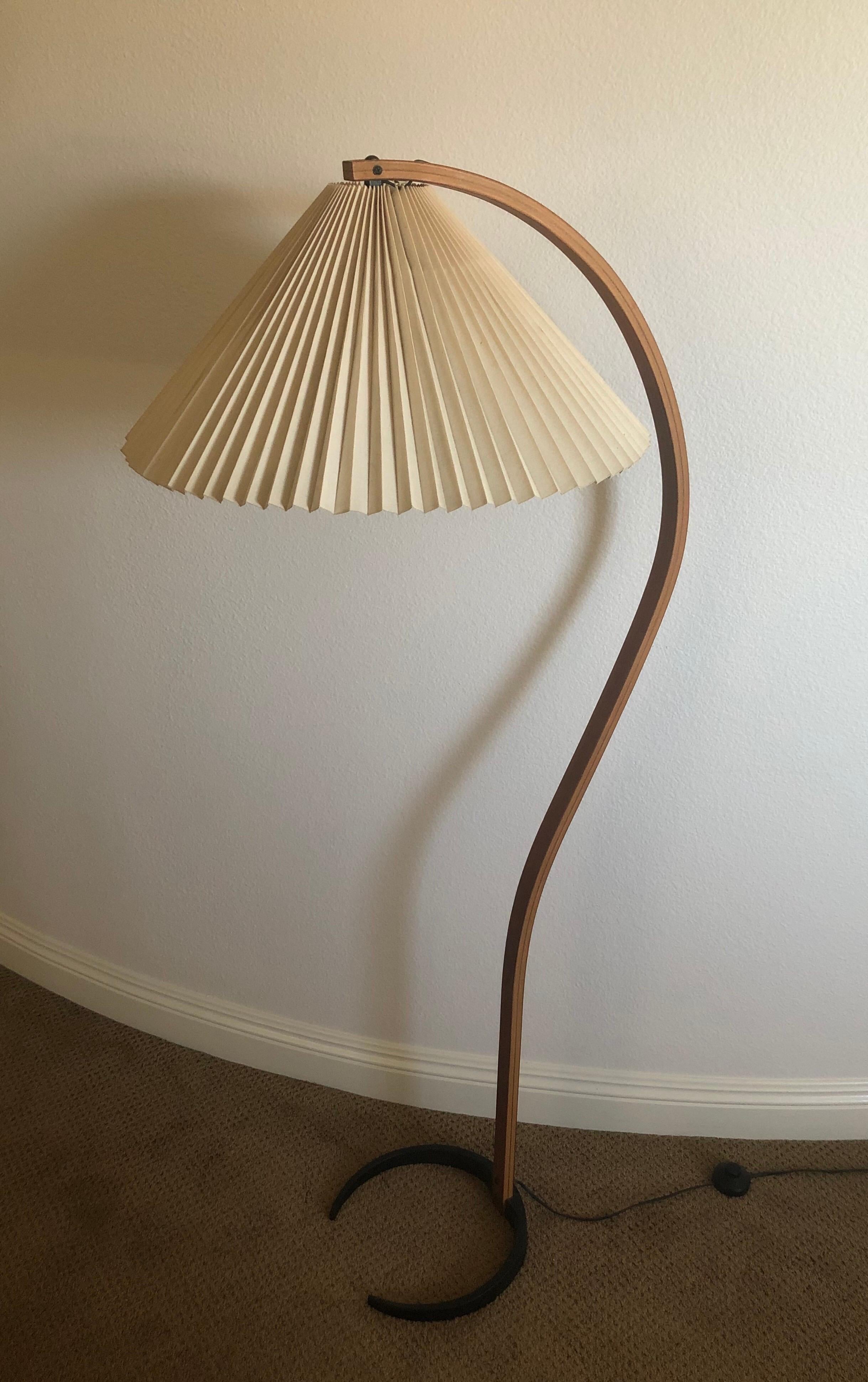 caprani bentwood floor lamp