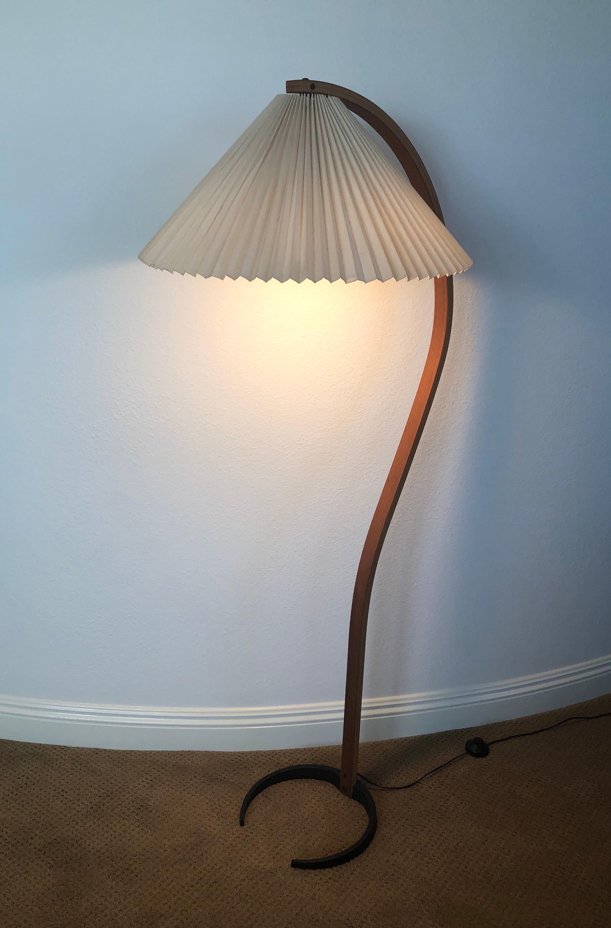 bent wood floor lamp