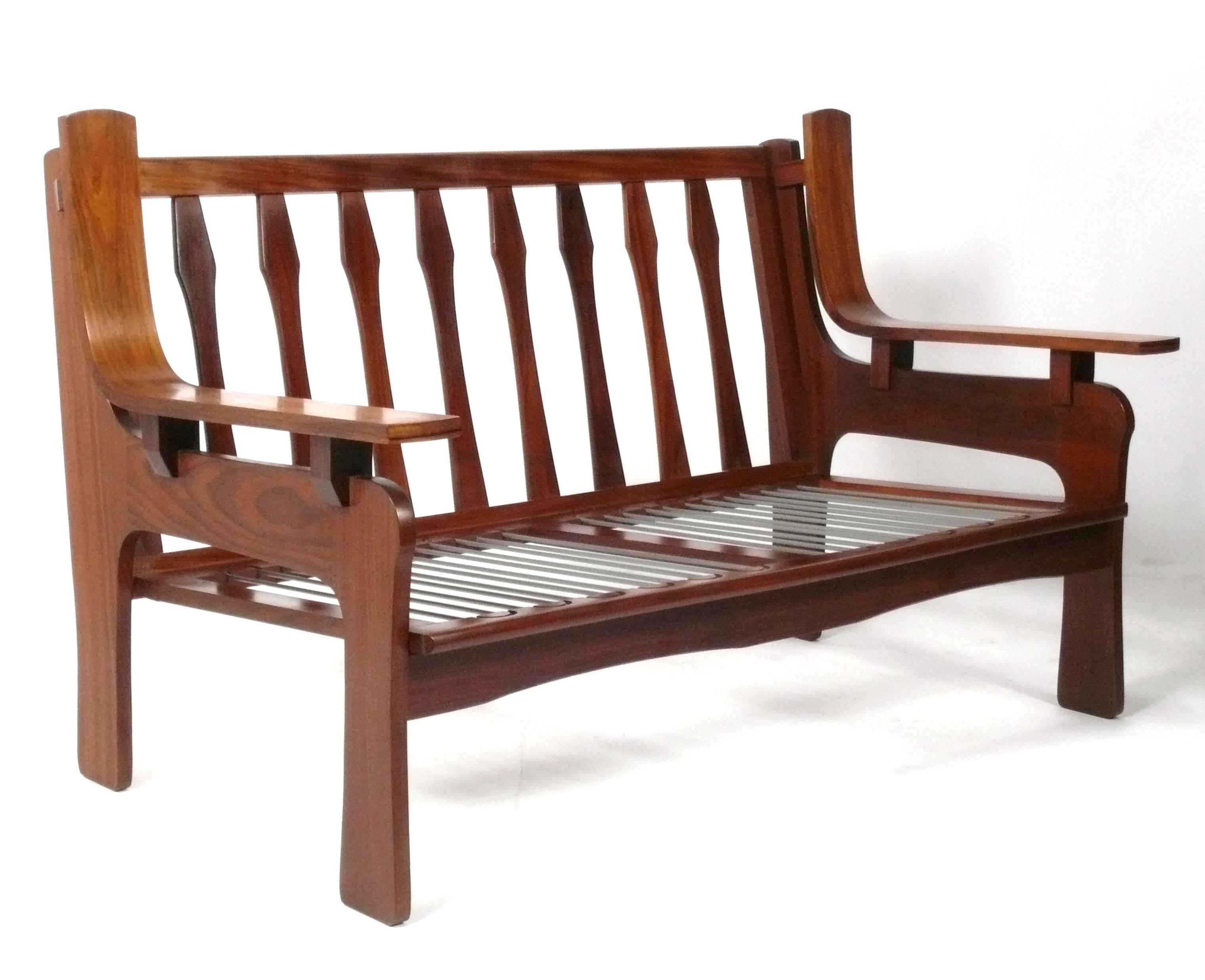 Dänisches modernes dänisches Bugholz-Sofa oder Sofa, neu gepolstert mit Ihrem Stoff (Mitte des 20. Jahrhunderts) im Angebot
