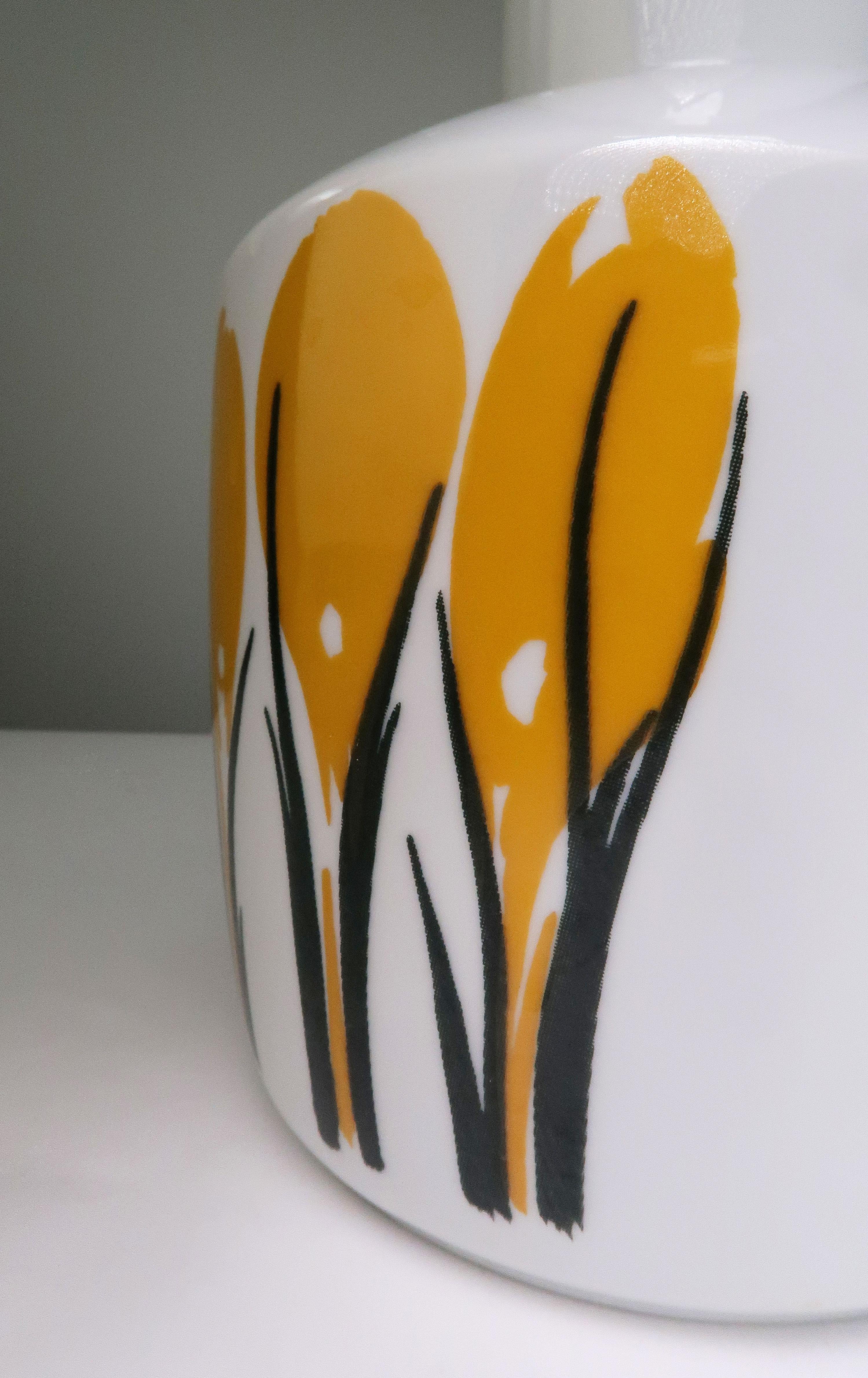 Royal Copenhagen Bing Grøndahl 1960s Yellow Floral Modern Porcelain Lamp For Sale 1