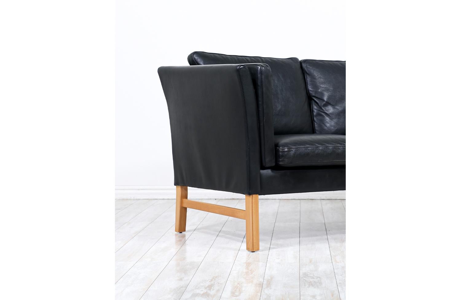 Late 20th Century Danish Modern Black Leather 3-Seater Sofa by Svend Skipper