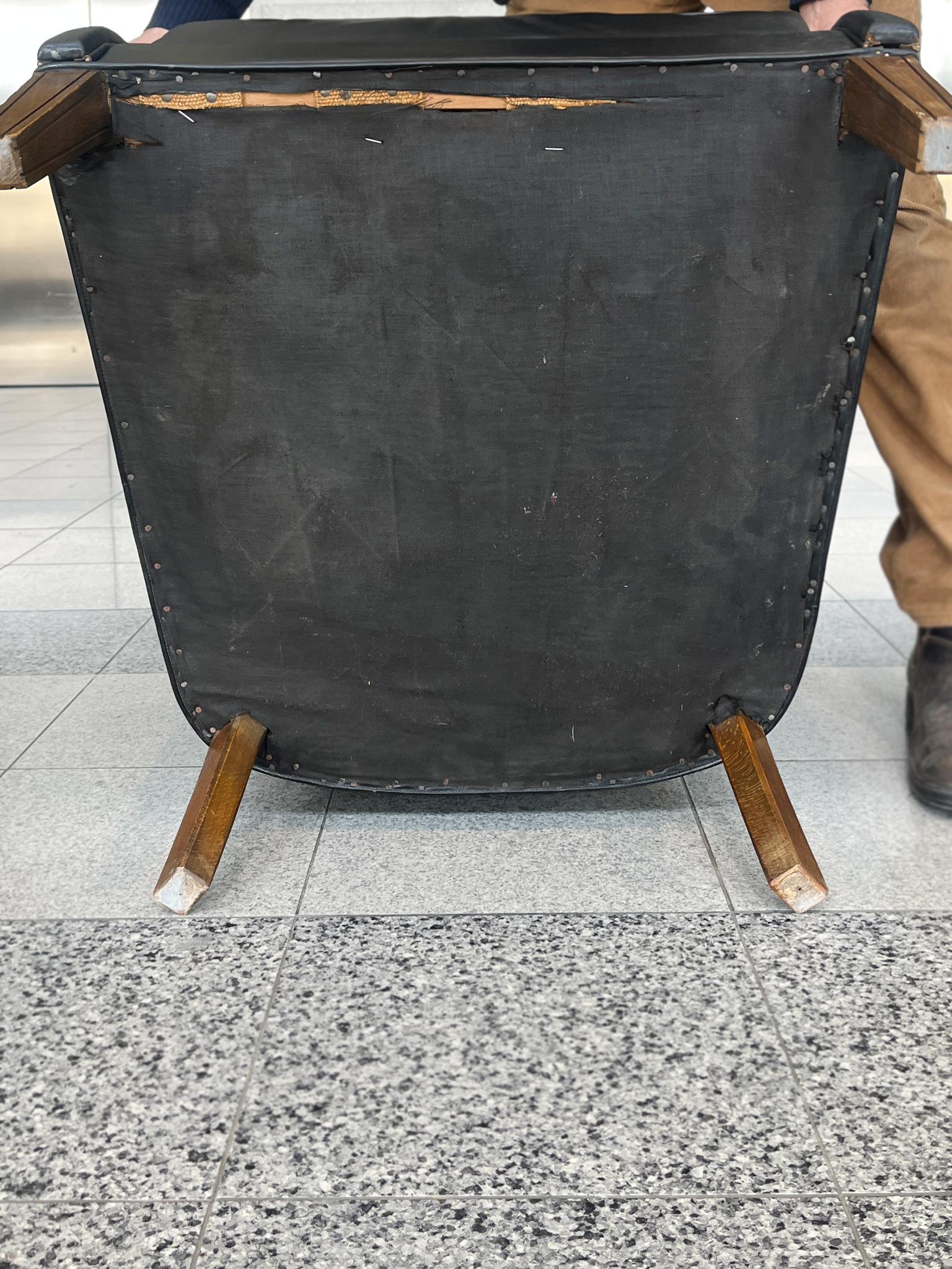 Fauteuil moderne danois en cuir noir de Frits Henningsen en vente 4