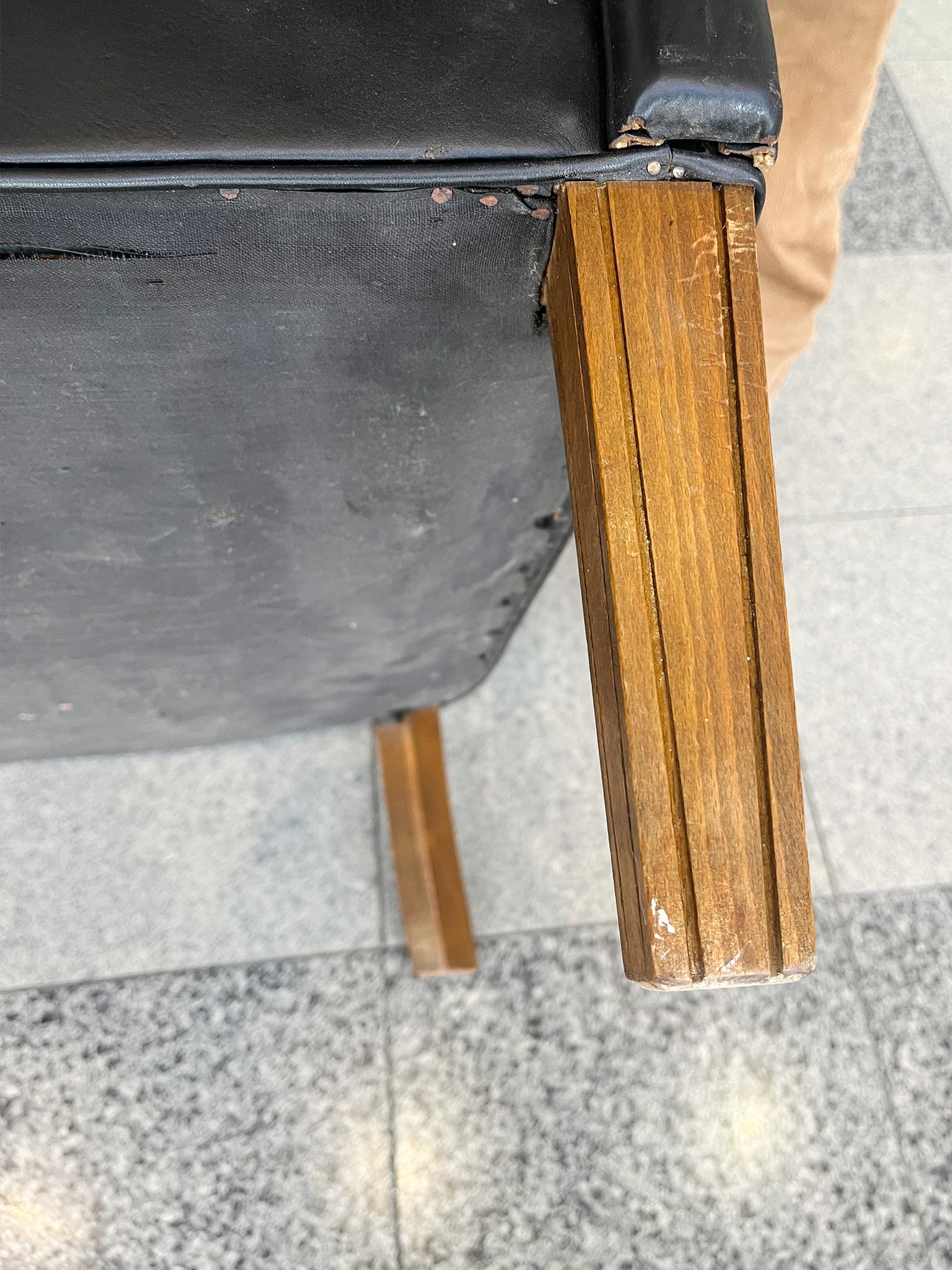 Fauteuil moderne danois en cuir noir de Frits Henningsen en vente 5