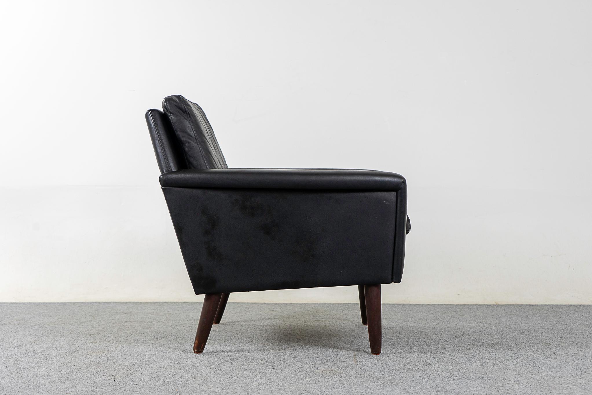 Danish Modern Black Leather Lounge Chair For Sale 3