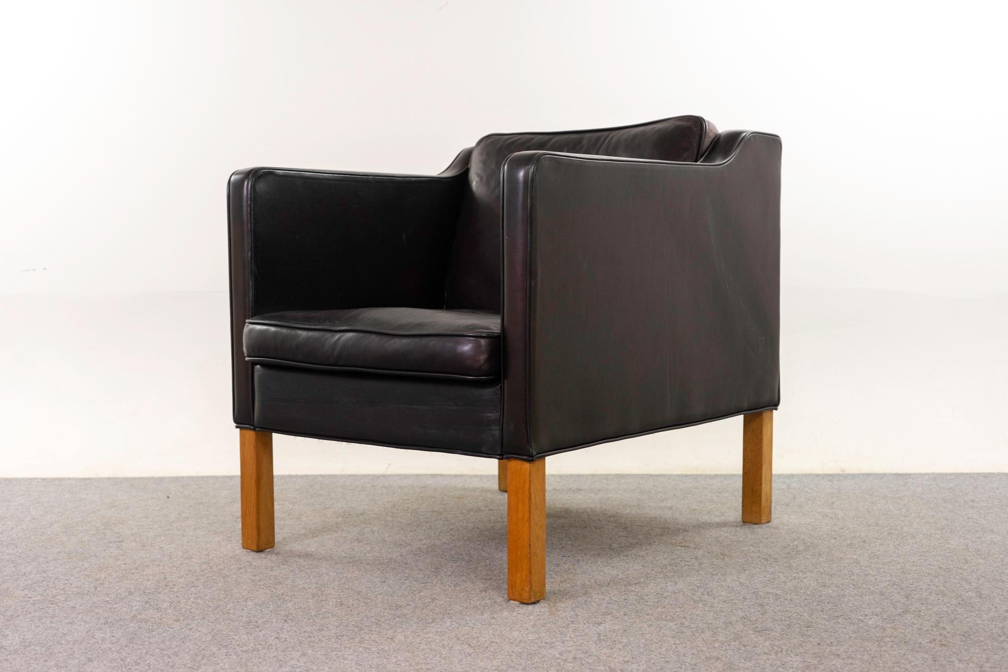 Danish Modern Black Leather Lounge Chair For Sale 2
