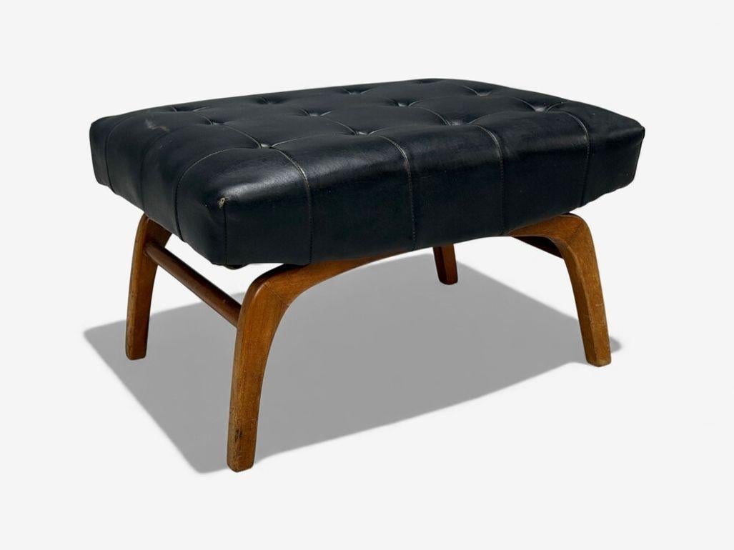 Danish Modern, Black Leatherette, Stained Wood, Footstool, Denmark, 1950s Moderno de mediados de siglo en venta