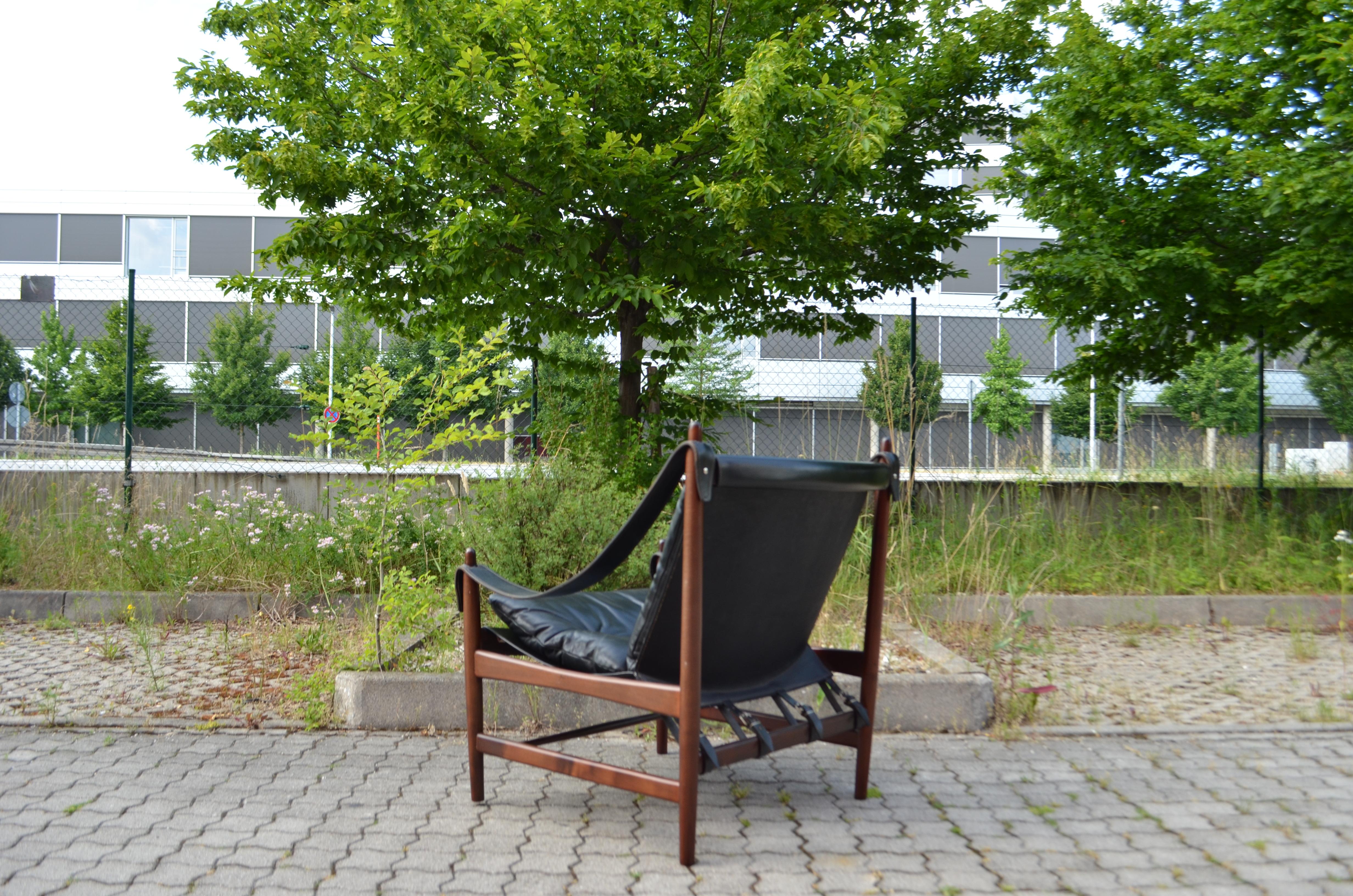 Danish Modern Black Saddle Leather Hunting Safari Chair In Good Condition In Munich, Bavaria