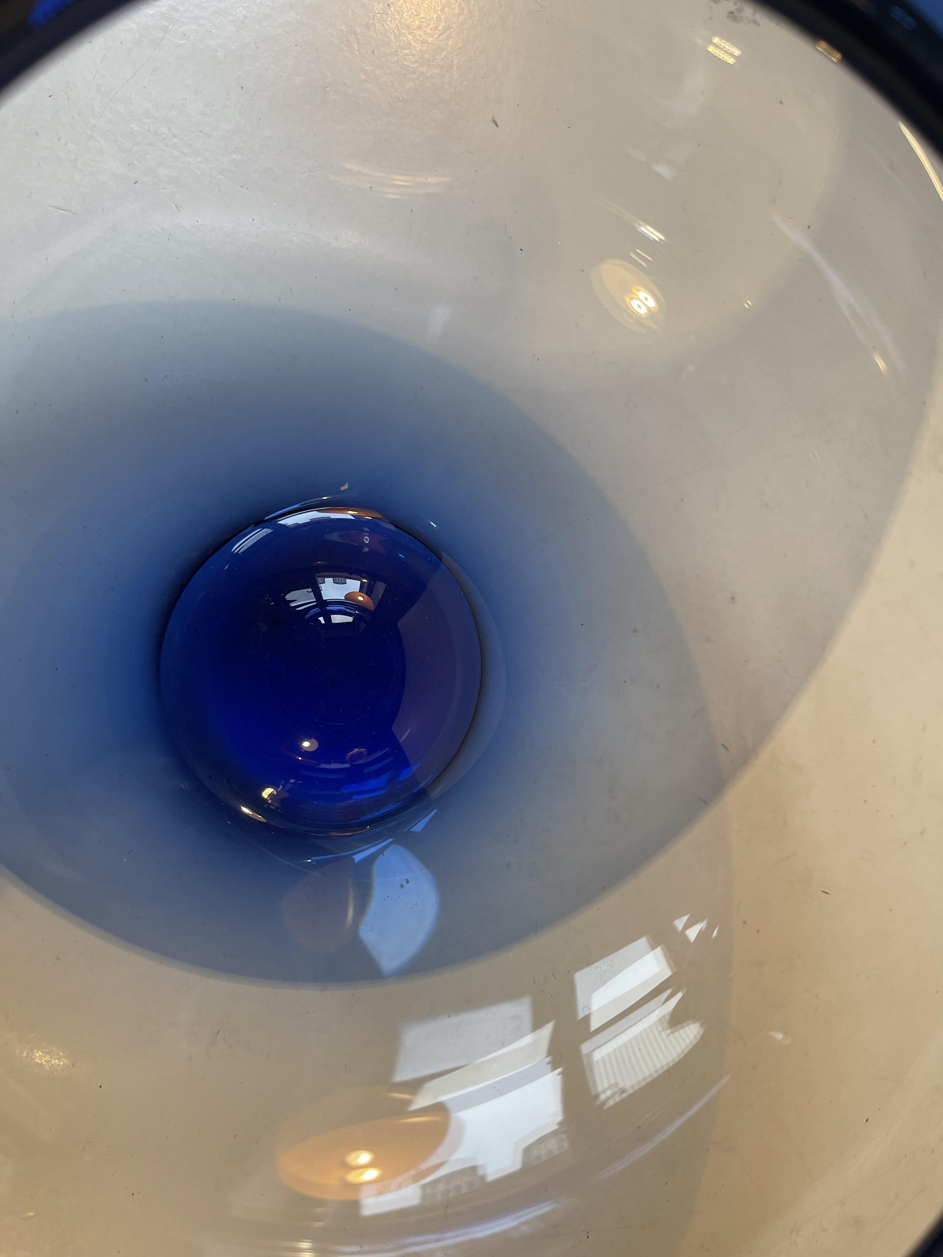 Cuenco danés moderno de cristal azul de Per Lütken para Holmegaard, años 70 en Bueno estado para la venta en Esbjerg, DK