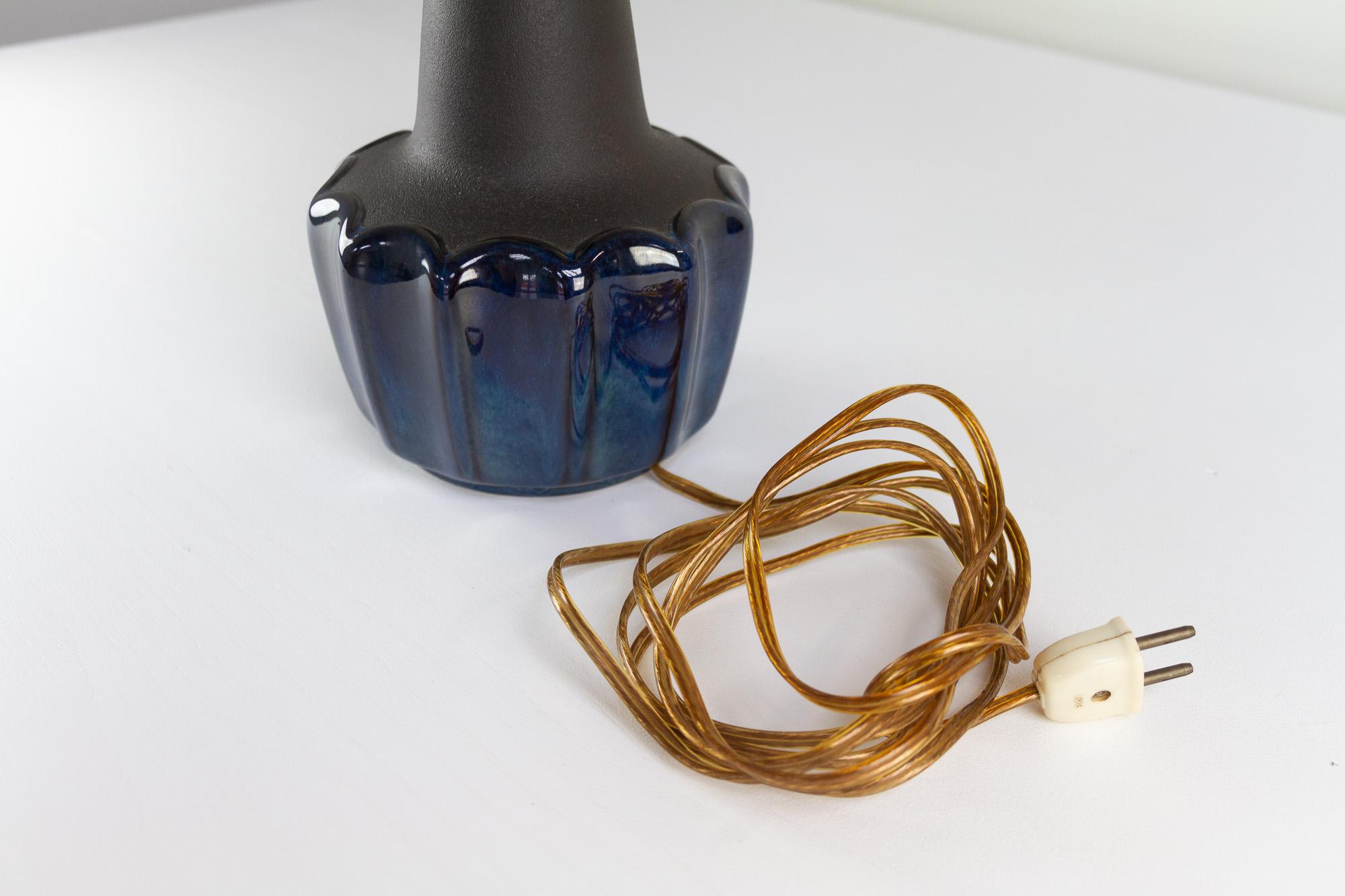 Danish Modern Blue Ceramic Table Lamp 1051 by Einar Johansen for Søholm, 1960s. For Sale 6
