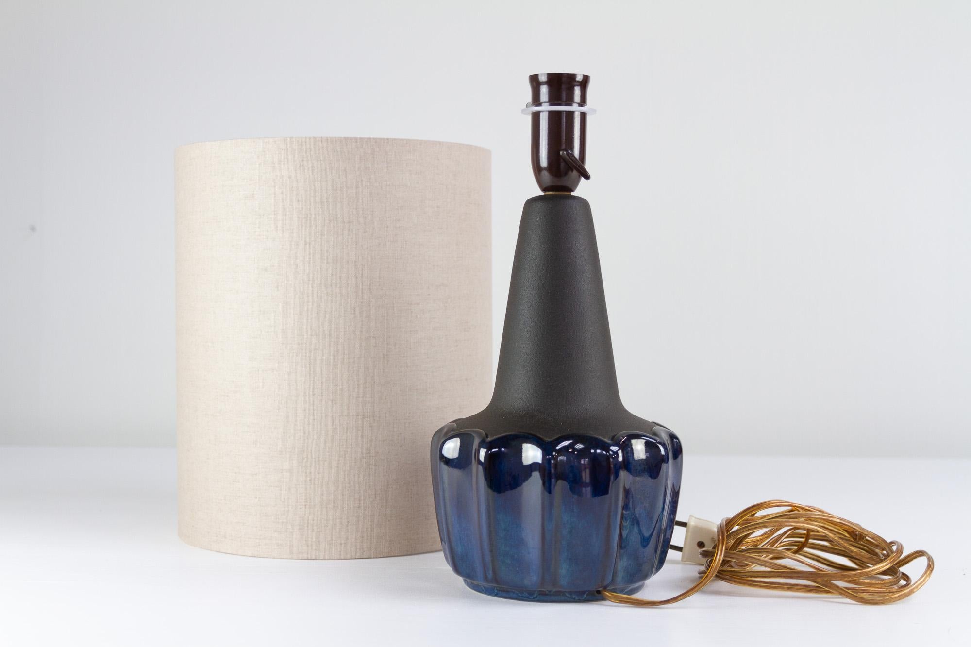 Danish Modern Blue Ceramic Table Lamp 1051 by Einar Johansen for Søholm, 1960s. For Sale 6