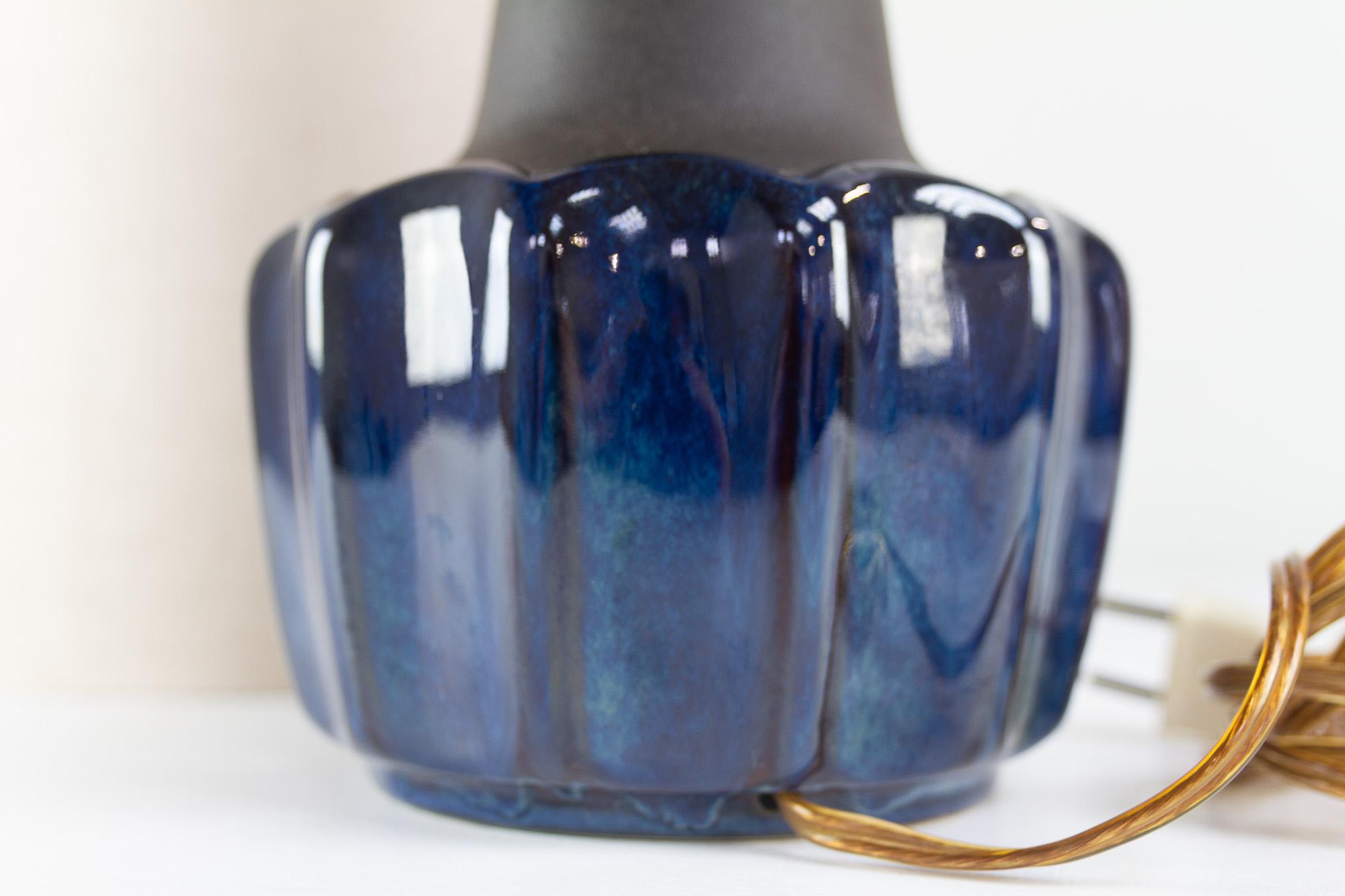 Danish Modern Blue Ceramic Table Lamp 1051 by Einar Johansen for Søholm, 1960s. For Sale 7