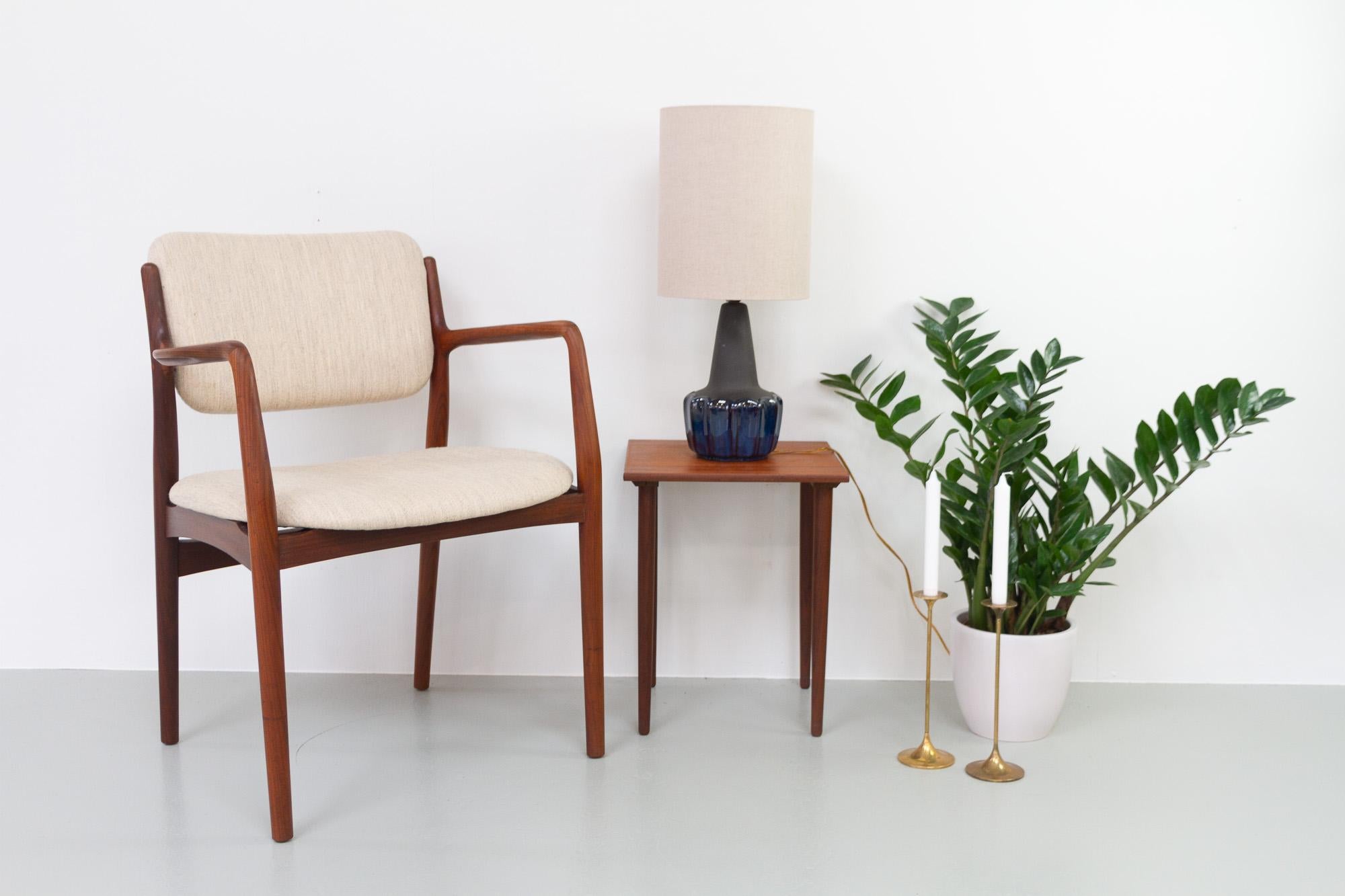 Danish Modern Blue Ceramic Table Lamp 1051 by Einar Johansen for Søholm, 1960s. For Sale 11