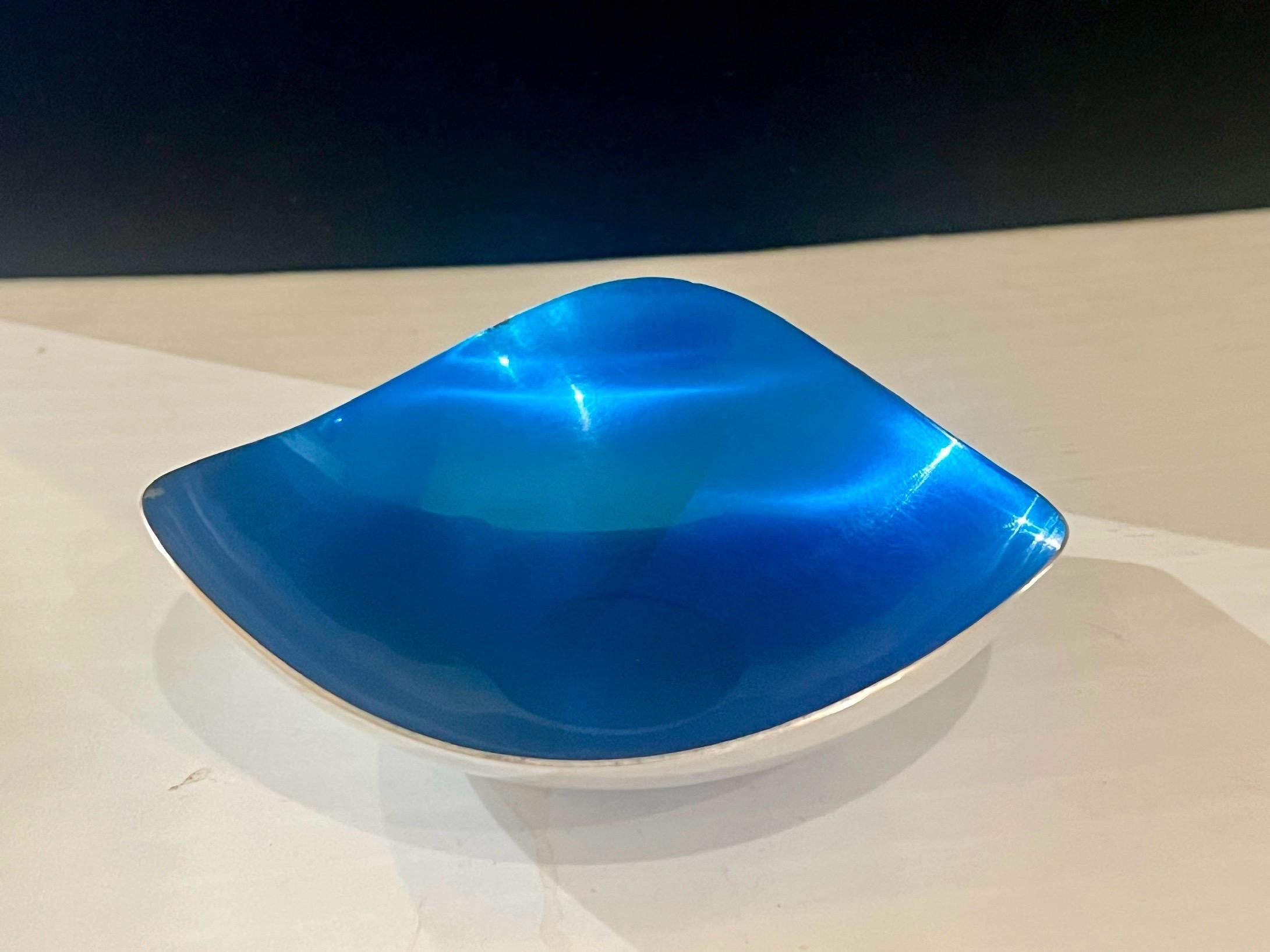 Danish Modern Blue Enameled Silver Plated Freeform Bowl by Meka Denmark For Sale 1