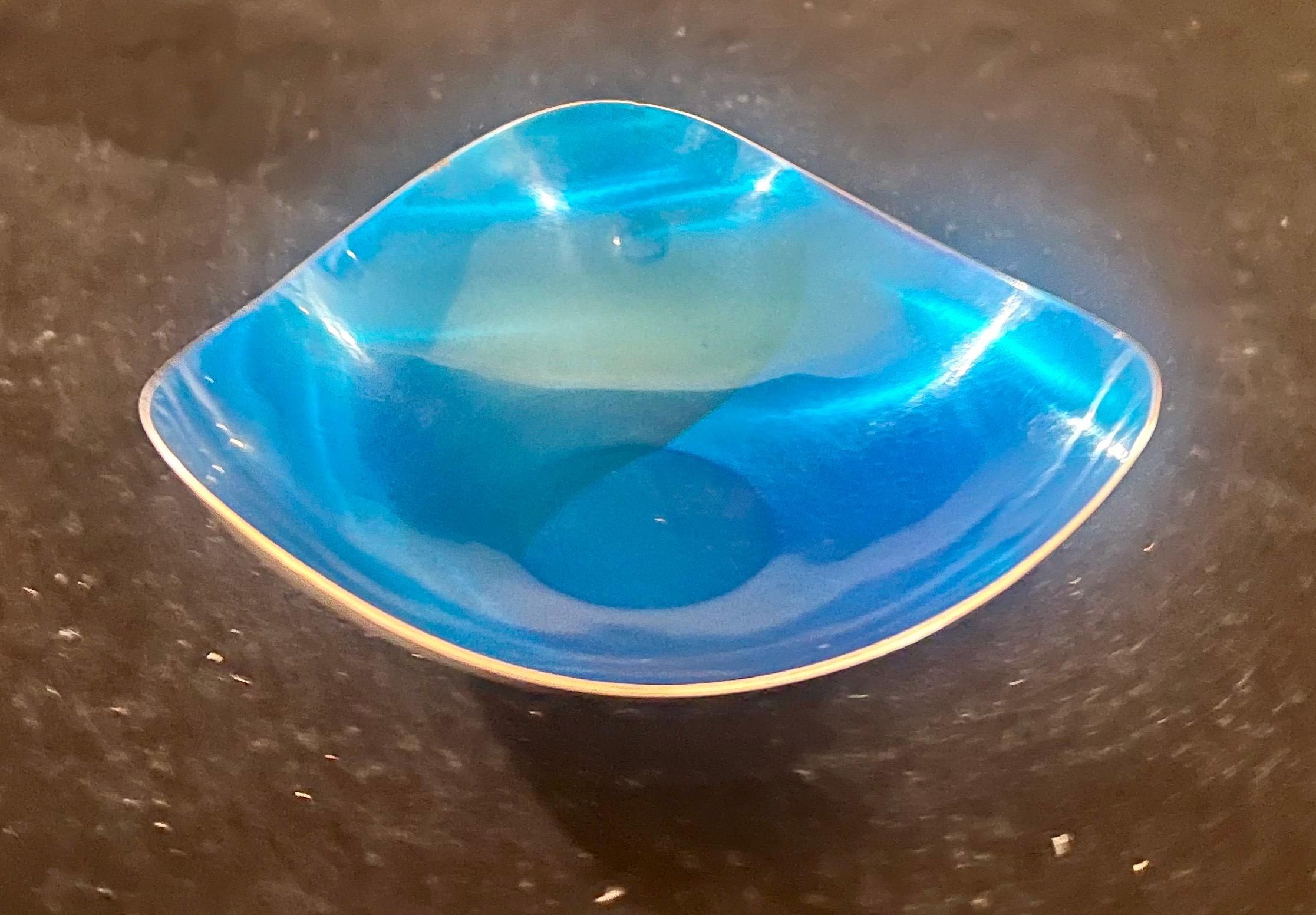Danish Modern Blue Enameled Silver Plated Freeform Bowl by Meka Denmark For Sale 2