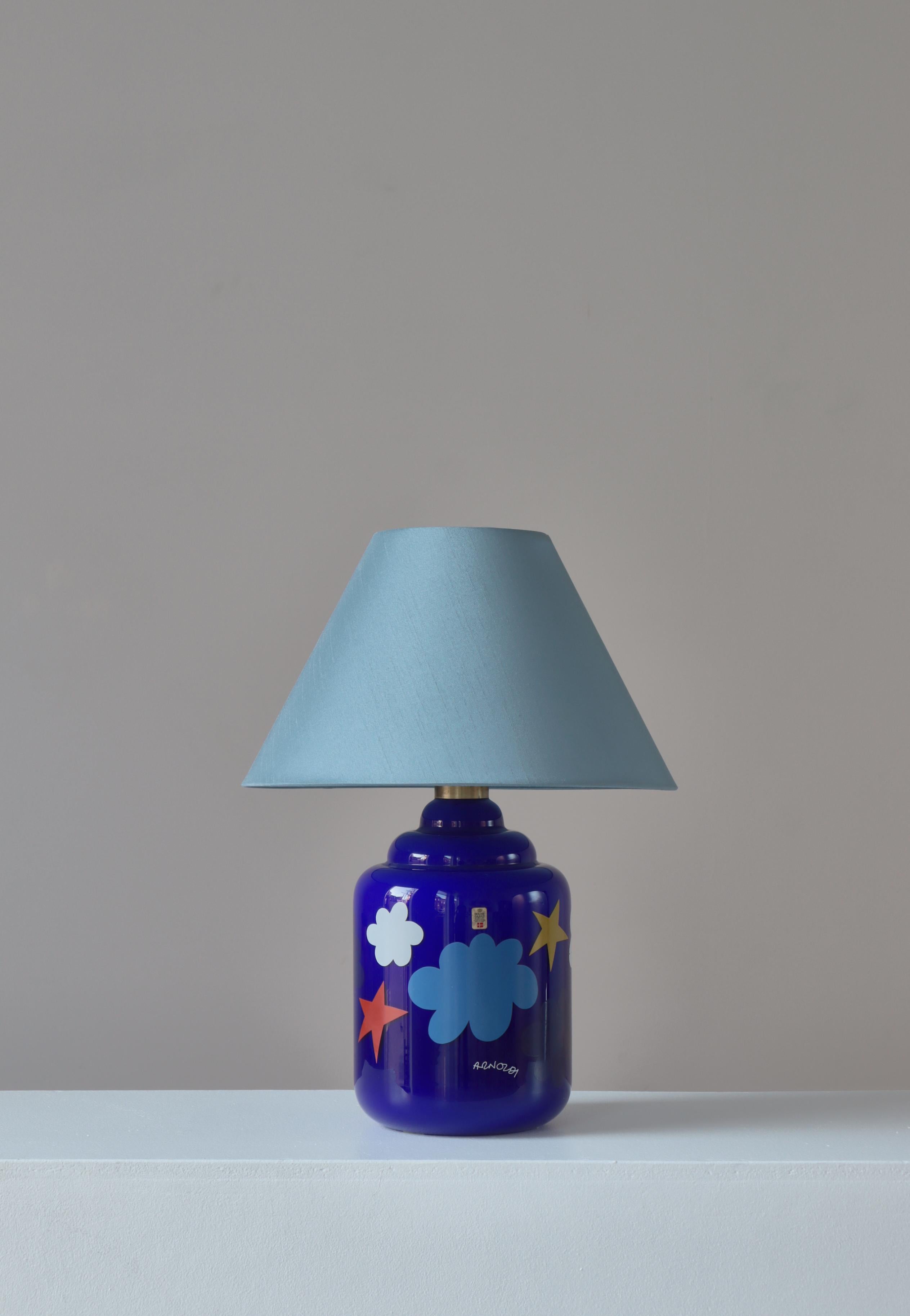 Lámpara de mesa danesa moderna azul de Per Arnoldi para Holmegaard Glassworks, 1975 Escandinavo moderno en venta