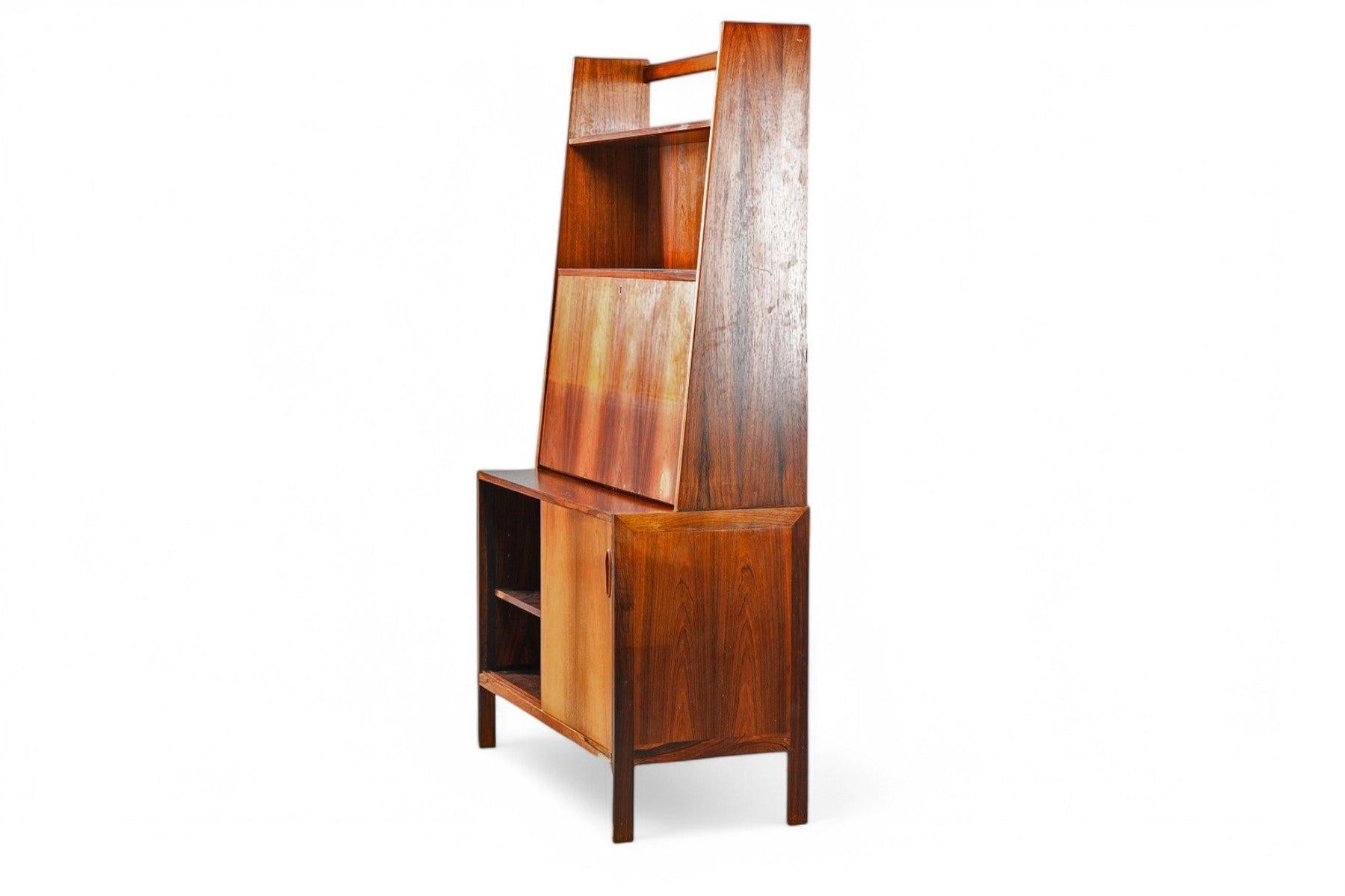 Libreria moderna danese con mobile bar a scomparsa In condizioni buone in vendita a Berkeley, CA