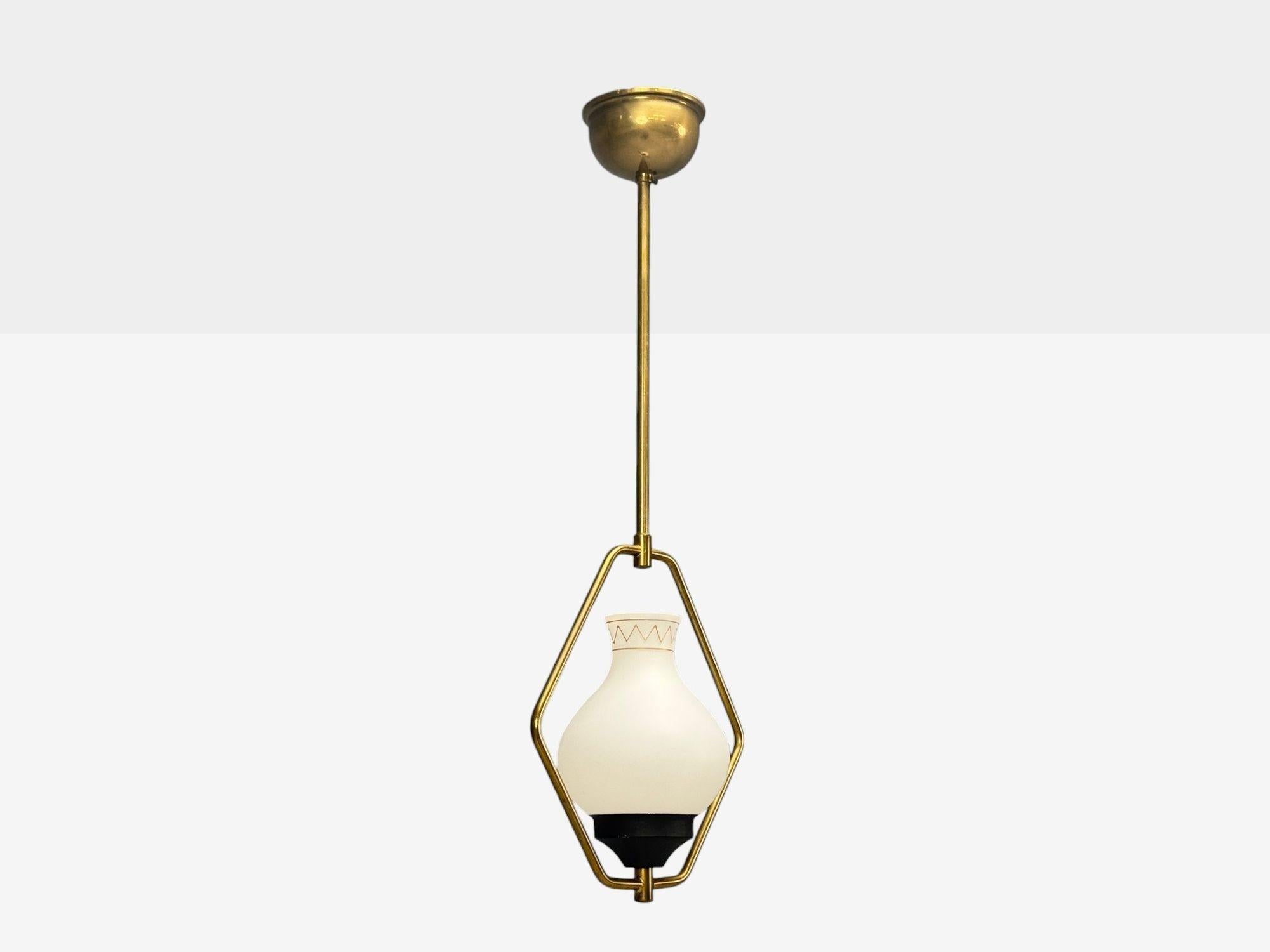 Danois Moderne danois, laiton, verre, lampe suspendue, Danemark, années 1960 en vente