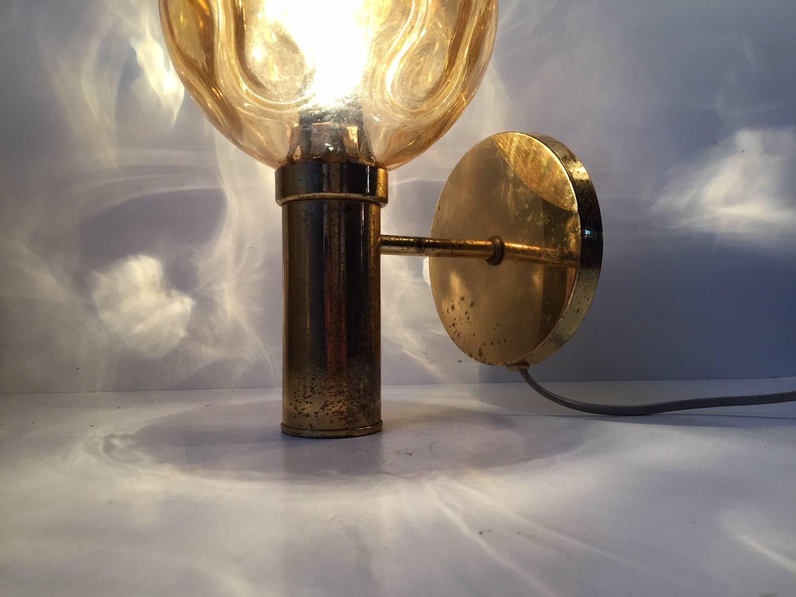 Danish Modern Brass and Optical Glass Globe Sconce by Vitrika, 1970s In Good Condition For Sale In Esbjerg, DK