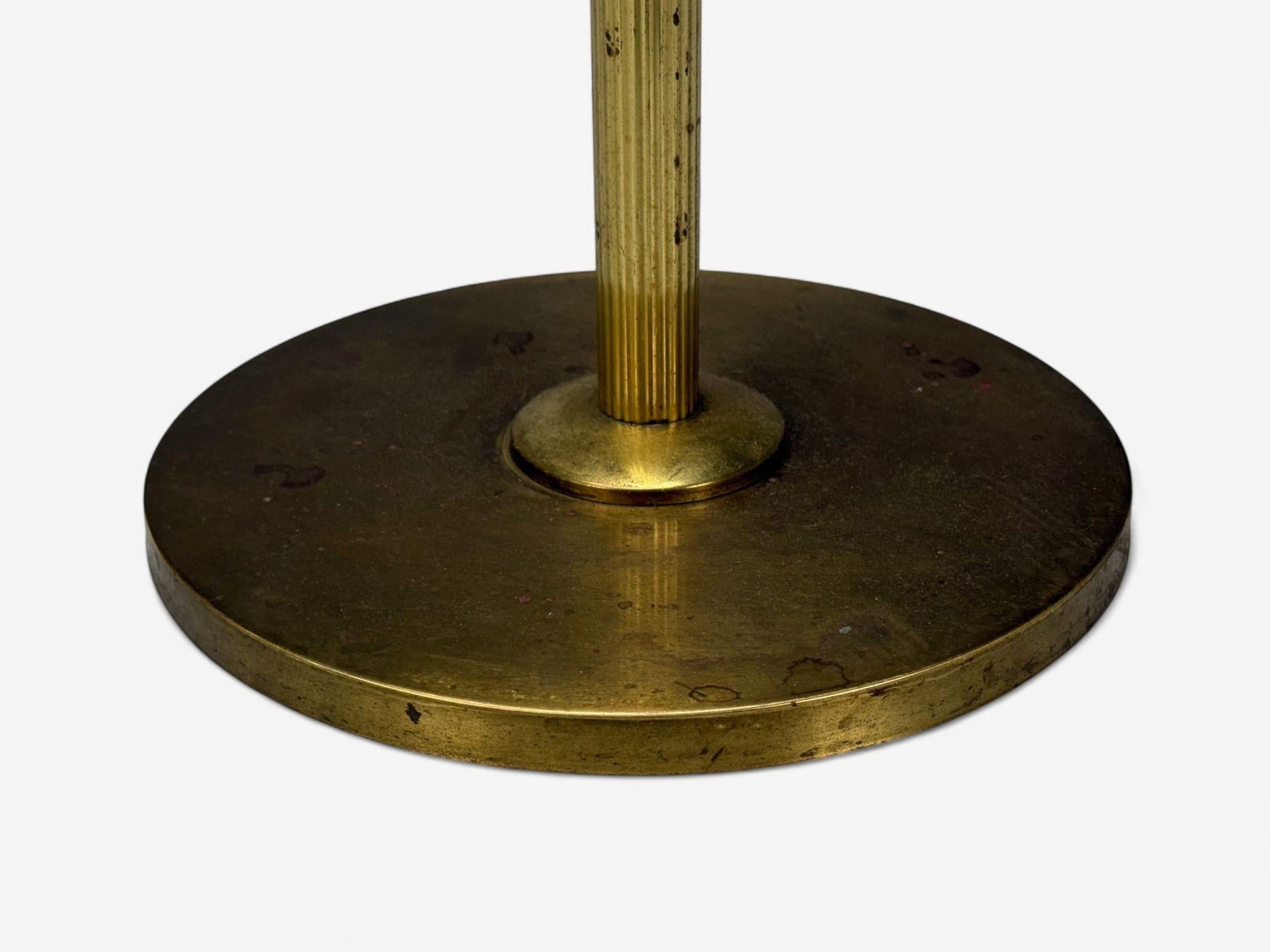 Danish Modern, Brass, Paper, Adjustable Floor Lamp, Denmark, 1960s in vendita 4