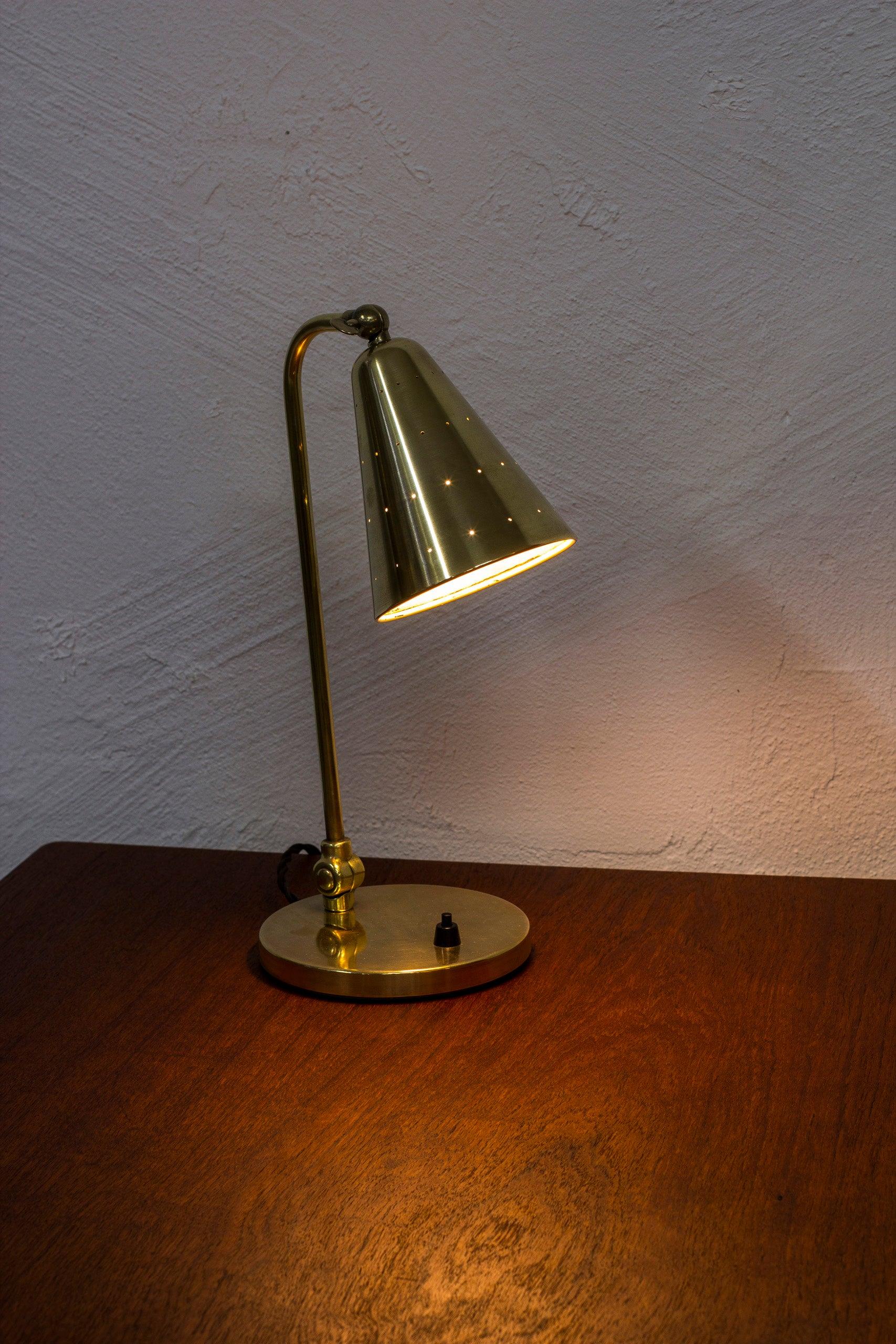 Danish modern brass Table Lamp by Svend Aage Holm Sørensen, Denmark, 1950s For Sale 4