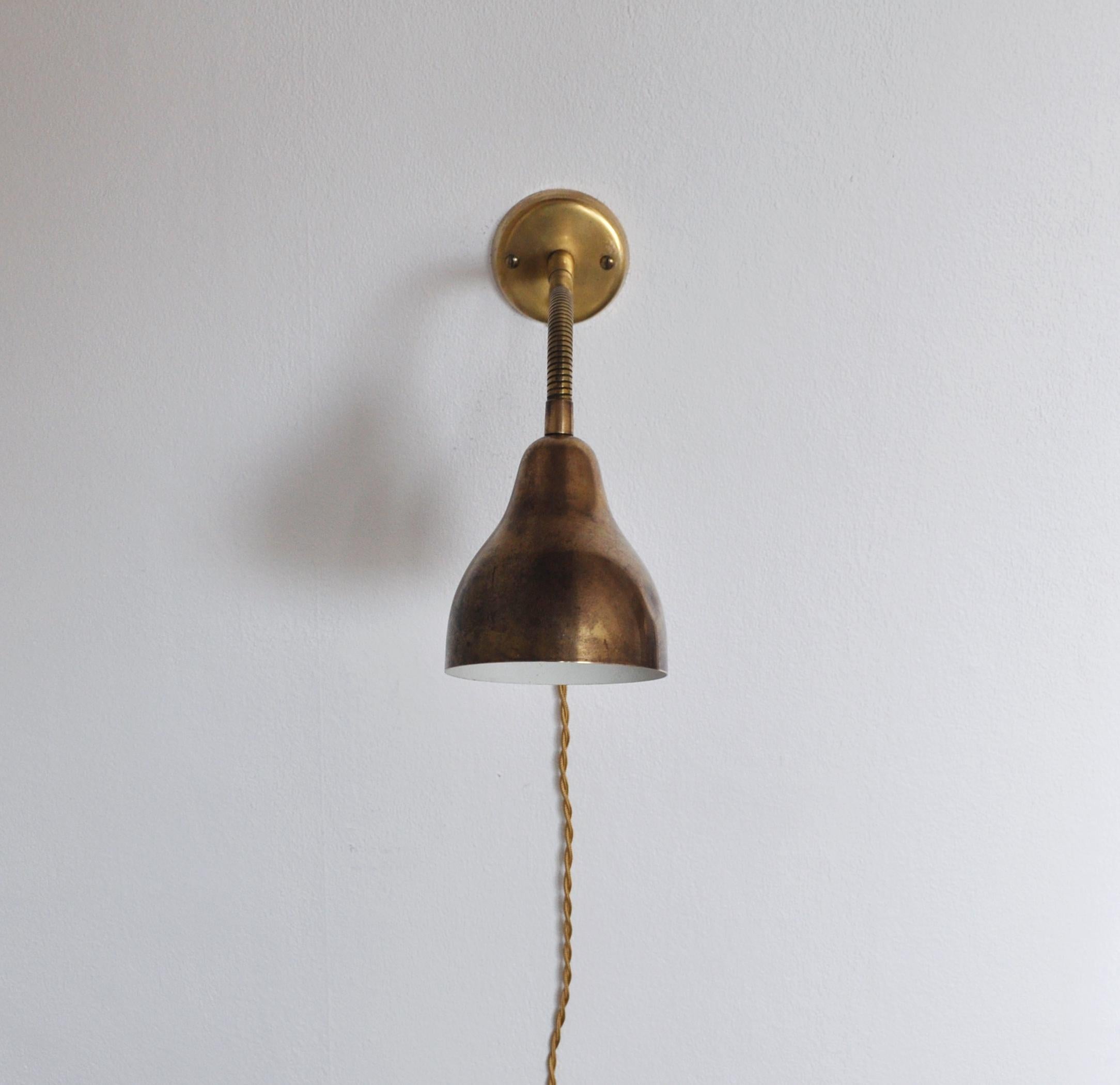 20th Century Danish Modern Brass Wall Lamp in the Style of Vilhelm Lauritzen, 1960s For Sale