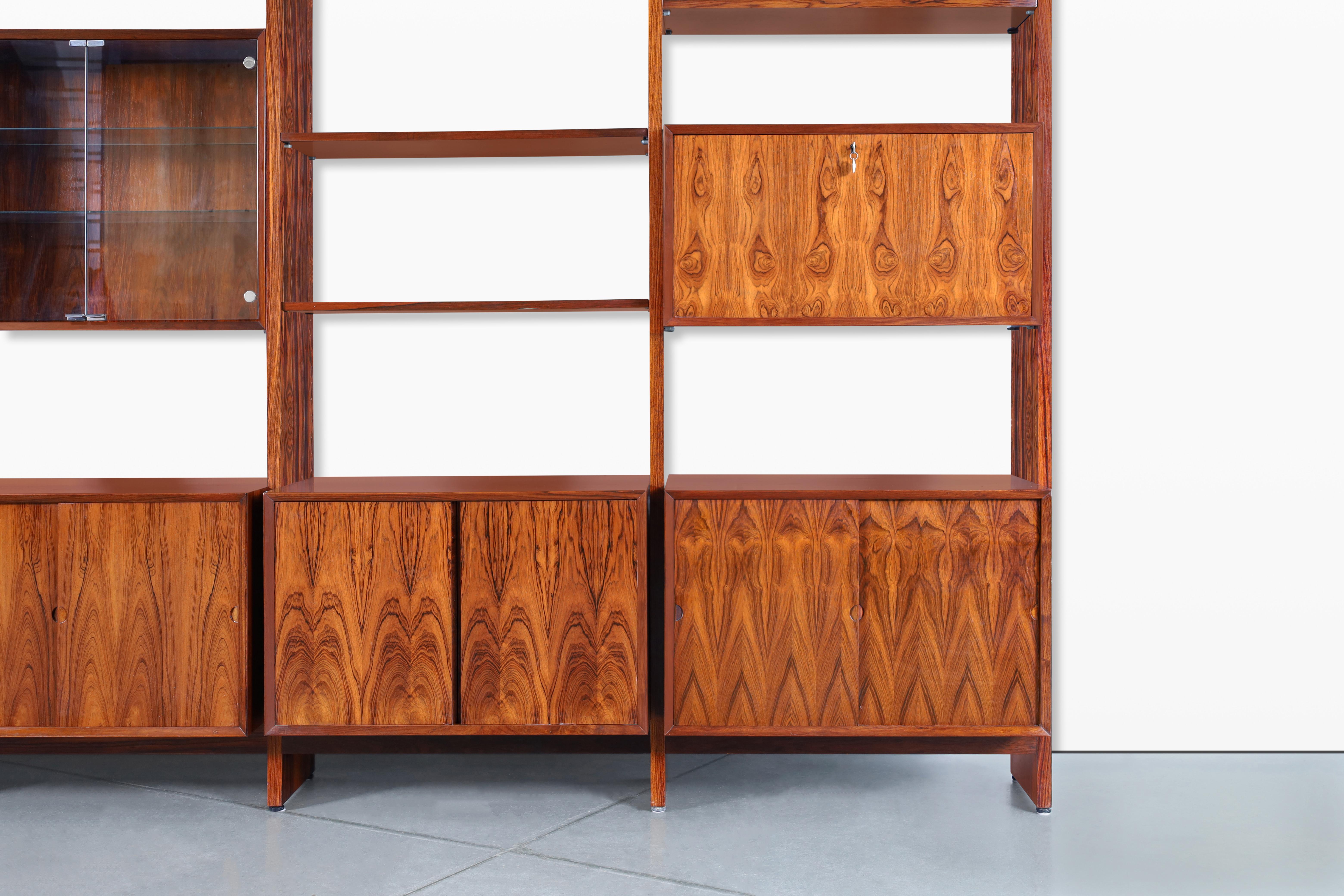 Mid-Century moderno Pensile moderno danese in palissandro brasiliano di Poul Cadovius in vendita