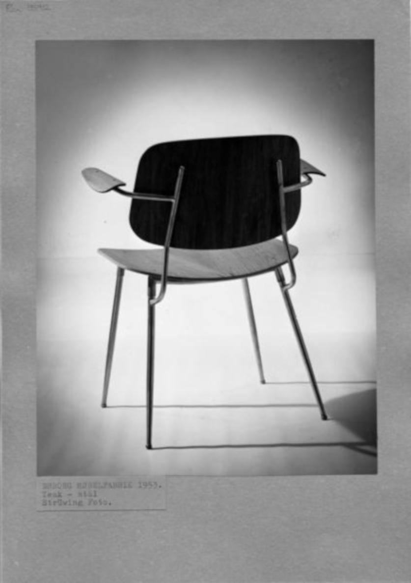 Danish Modern Børge Mogensen Armchair in Steel and Teak, 1953 4