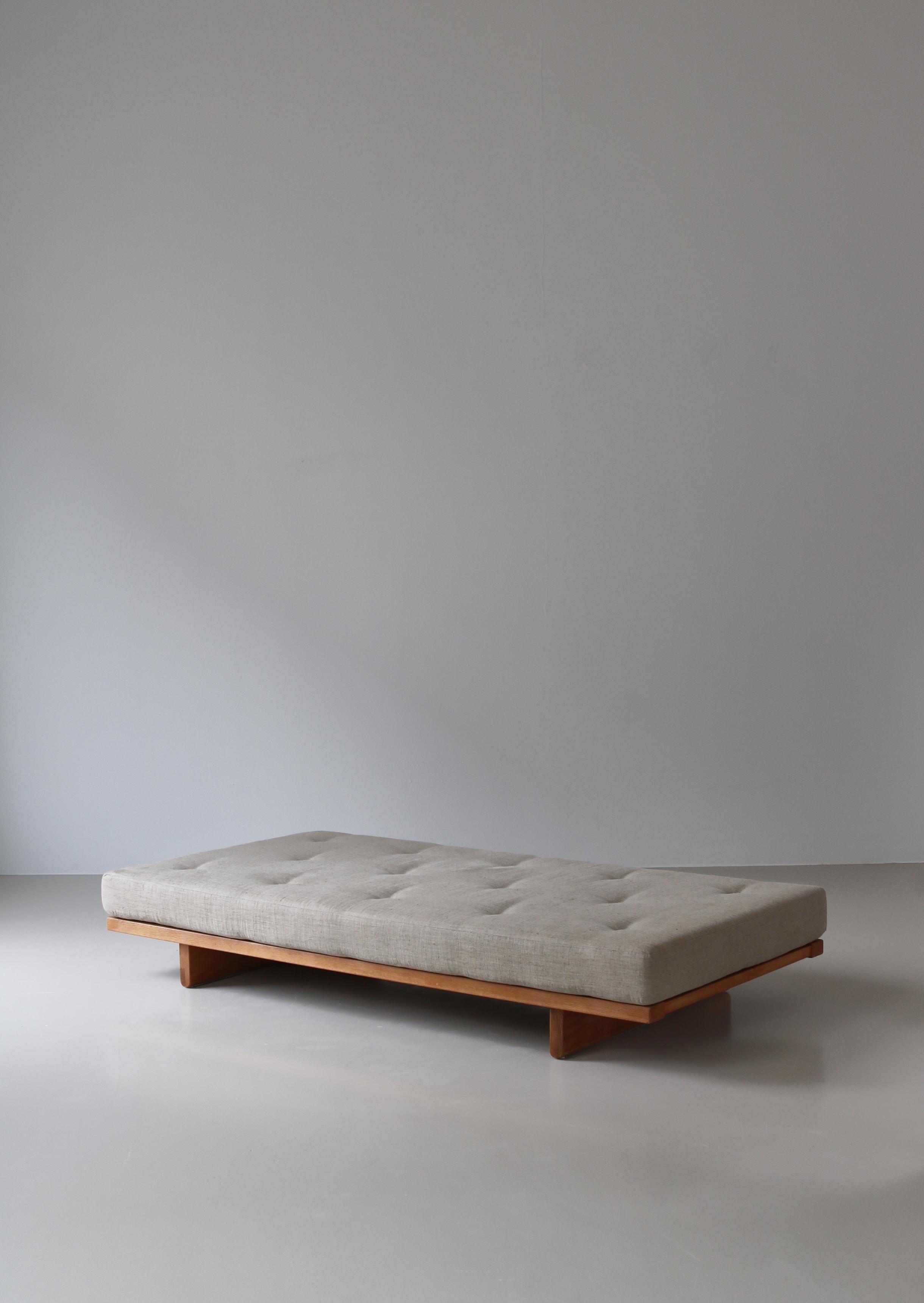 Danish Modern Børge Mogensen Daybed Model 4312 in Oak & Canvas Upholstery, 1960s In Good Condition For Sale In Odense, DK