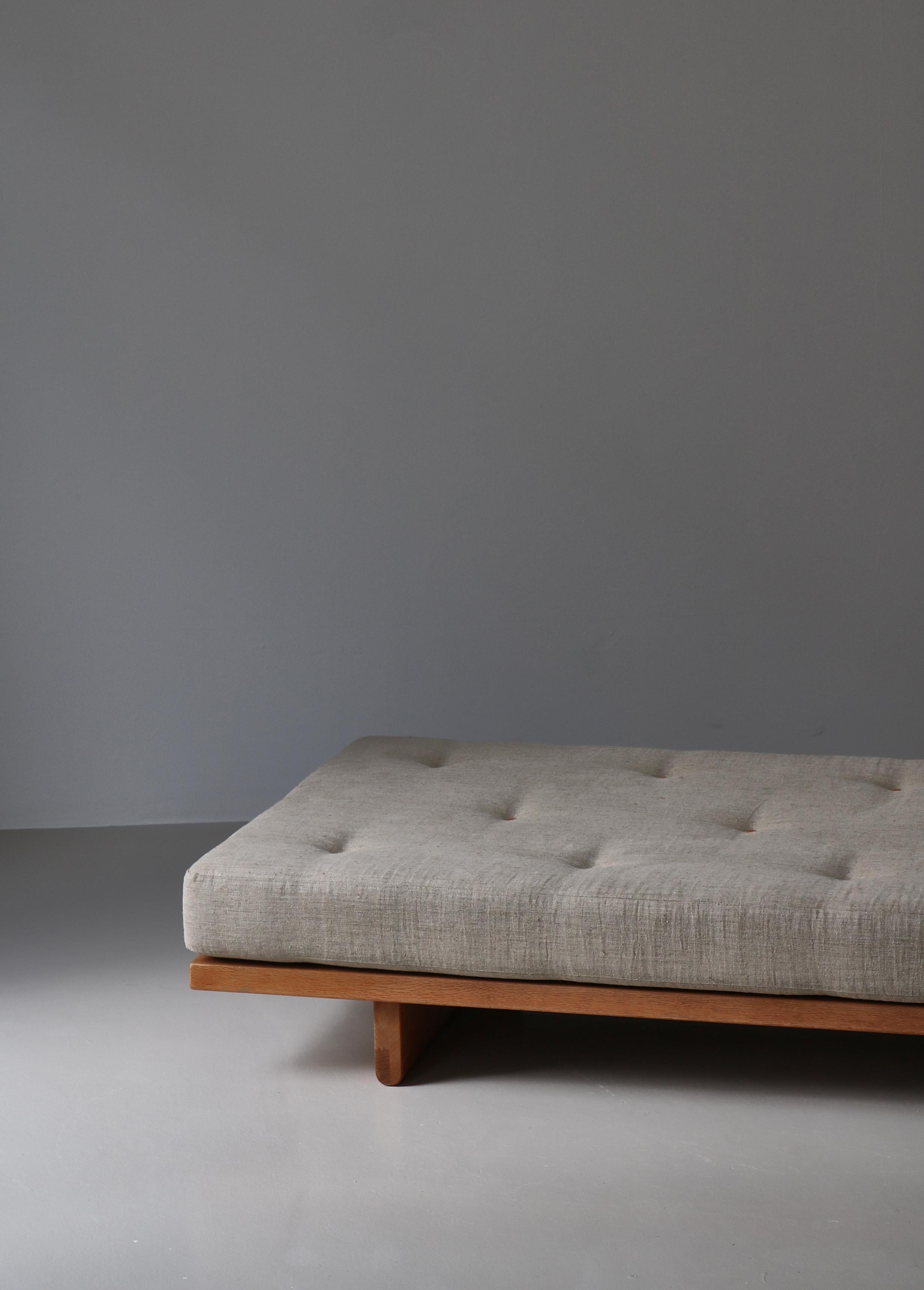 Dänische Moderne Børge Mogensen Daybed Modell 4312 in Eiche & Segeltuchpolsterung, 1960er Jahre (Leinwand) im Angebot