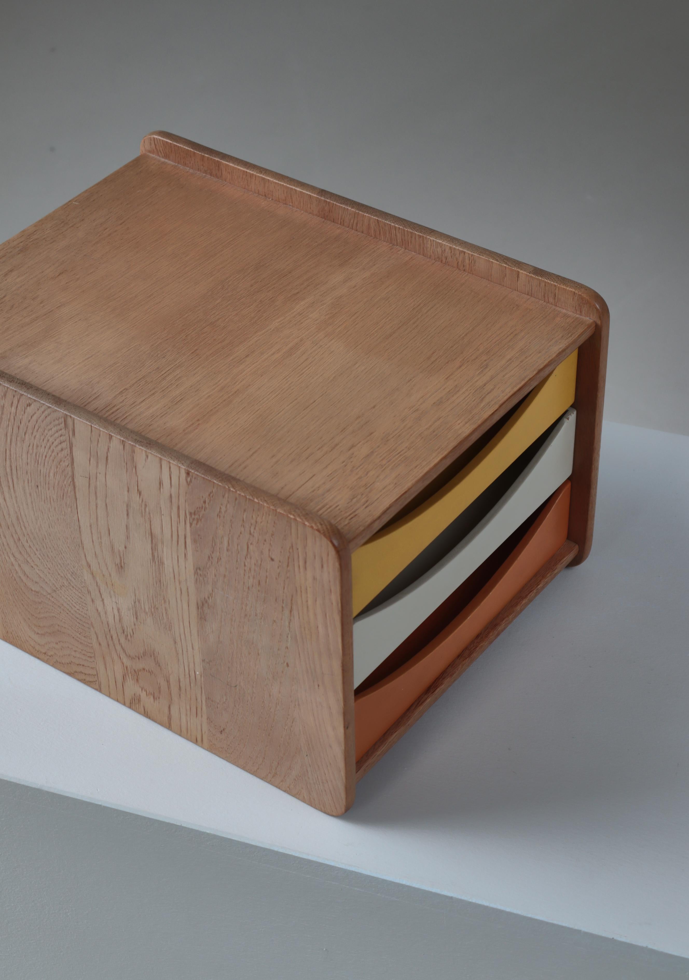 Dänisch  Moderner Børge Mogensen Schreibtisch Organizer Eiche und lackierte Einlegeböden 1960er Jahre im Angebot 4