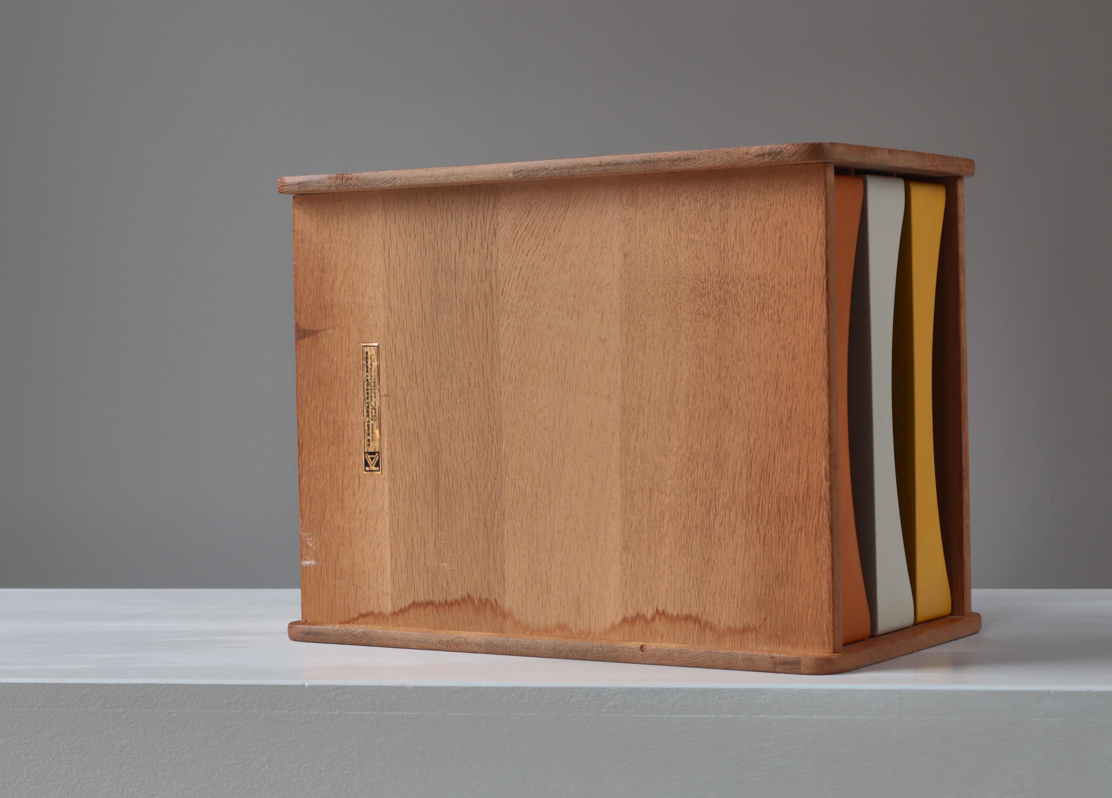 Dänisch  Moderner Børge Mogensen Schreibtisch Organizer Eiche und lackierte Einlegeböden 1960er Jahre im Angebot 6