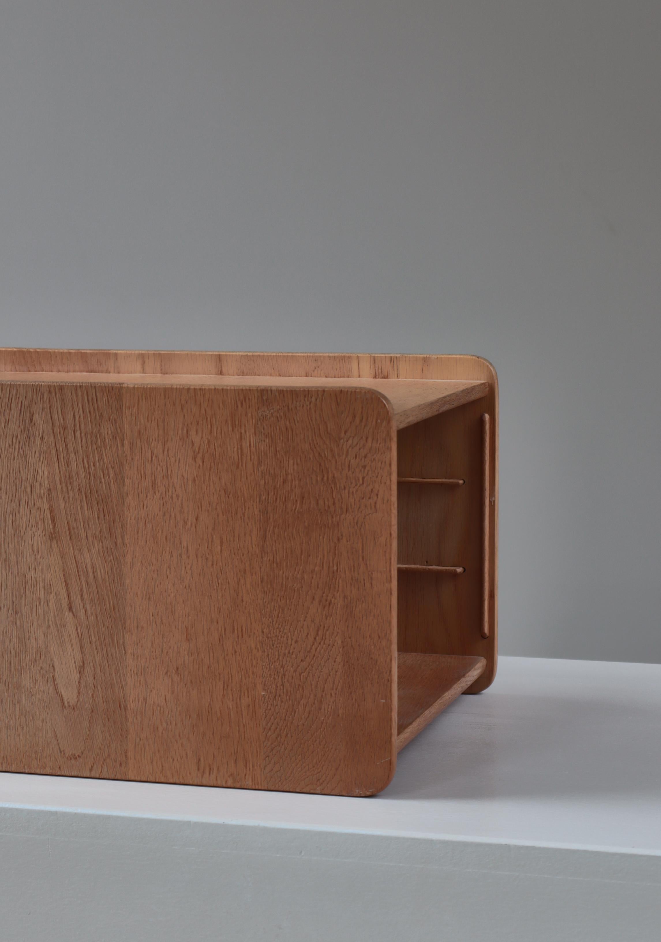 Dänisch  Moderner Børge Mogensen Schreibtisch Organizer Eiche und lackierte Einlegeböden 1960er Jahre im Angebot 2