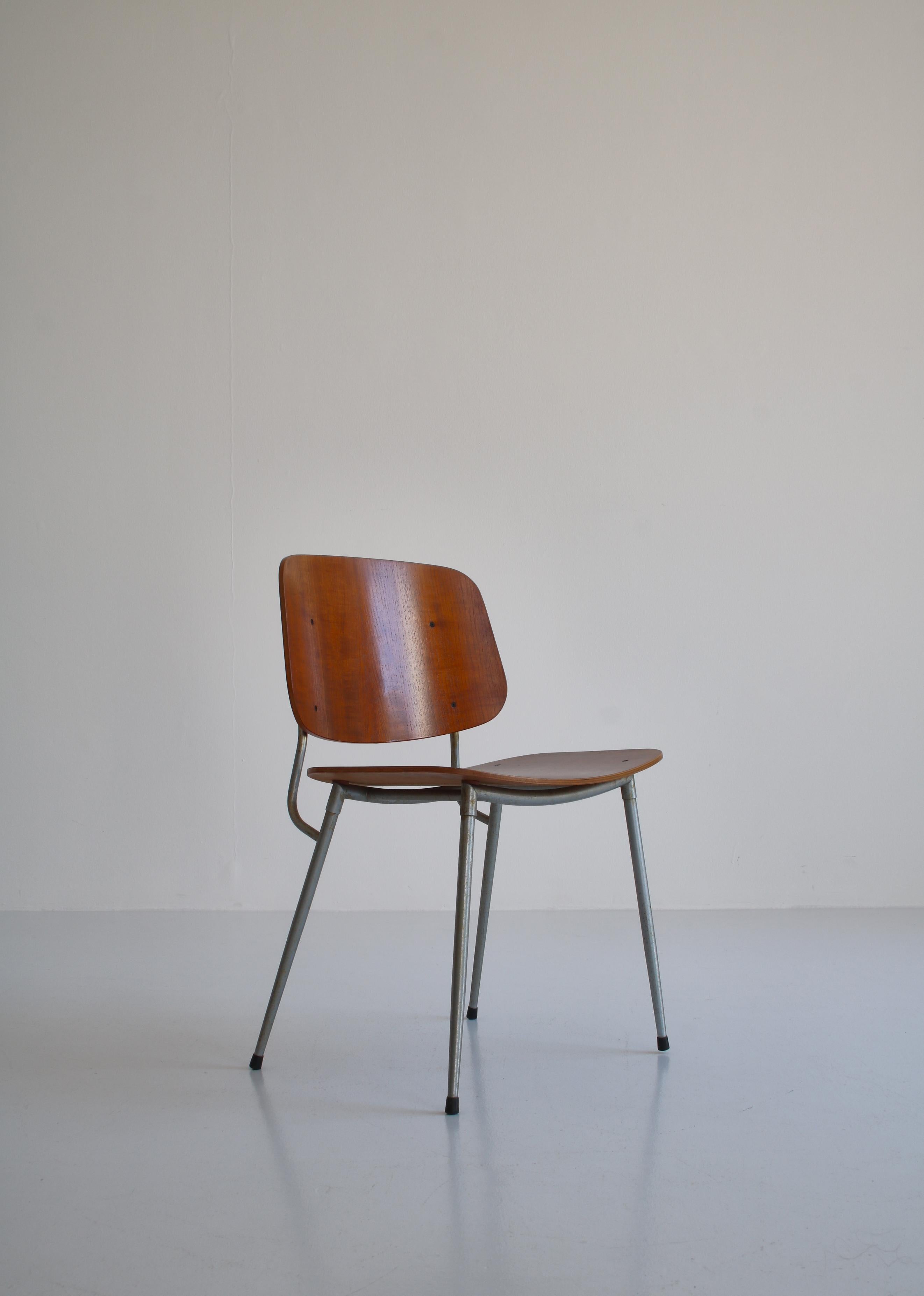 Danish Modern Børge Mogensen Dining Chairs in Steel and Plywood, 1953 11