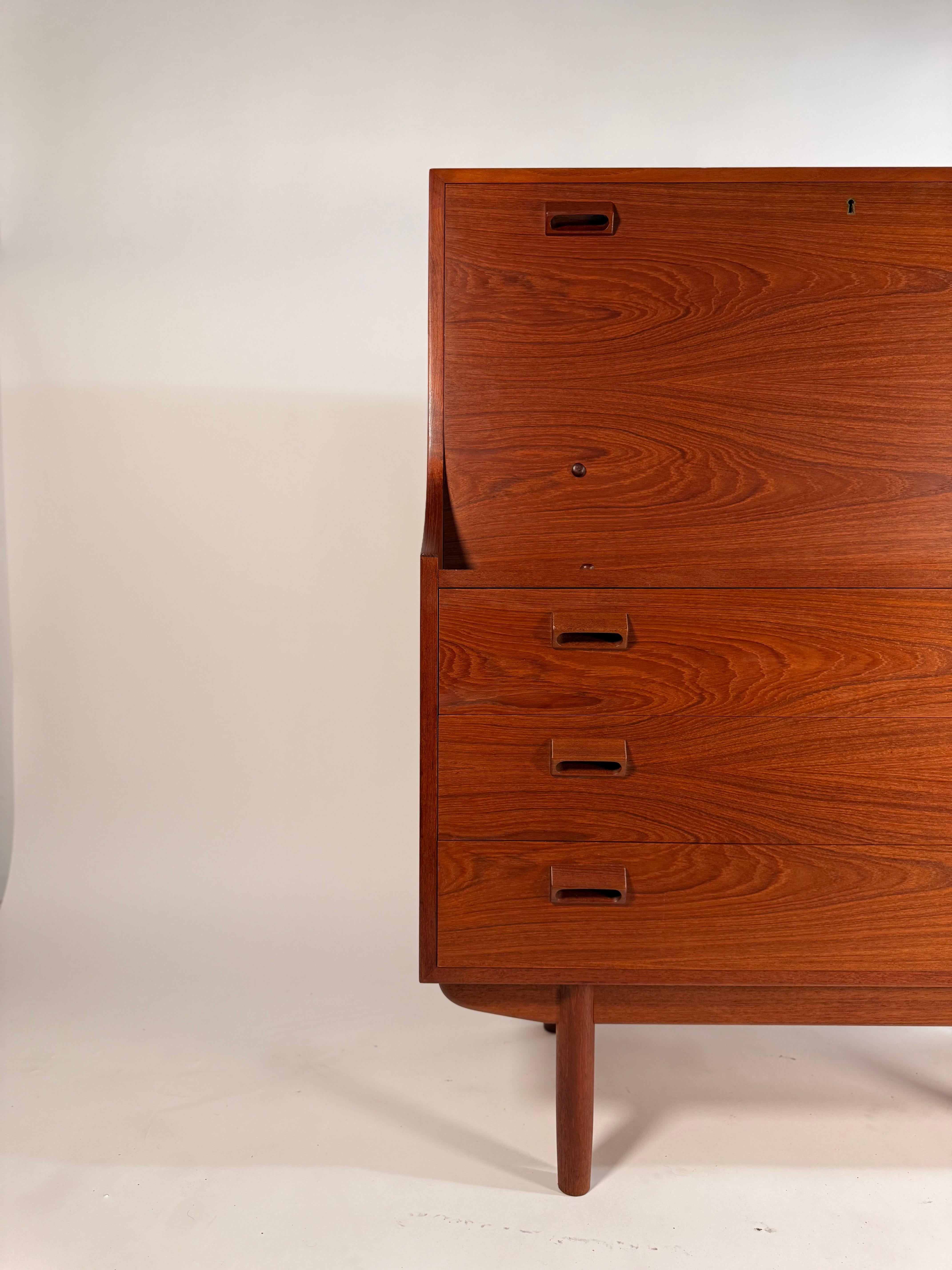 Danish Modern Børge Mogensen Teak Secretary Desk In Excellent Condition For Sale In San Diego, CA