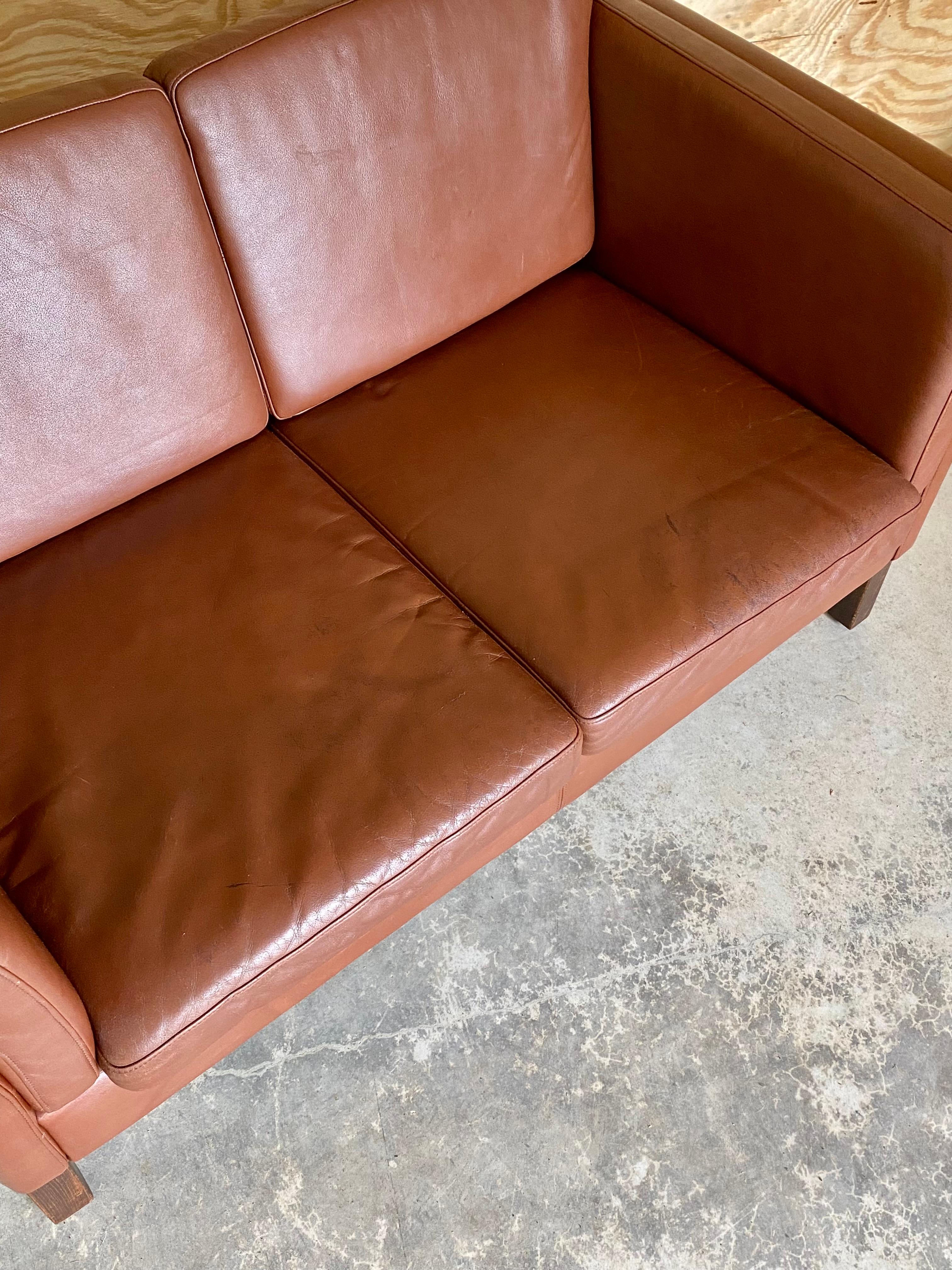 Danish Modern Brown Leather Loveseat (After Børge Mogensen) For Sale 5