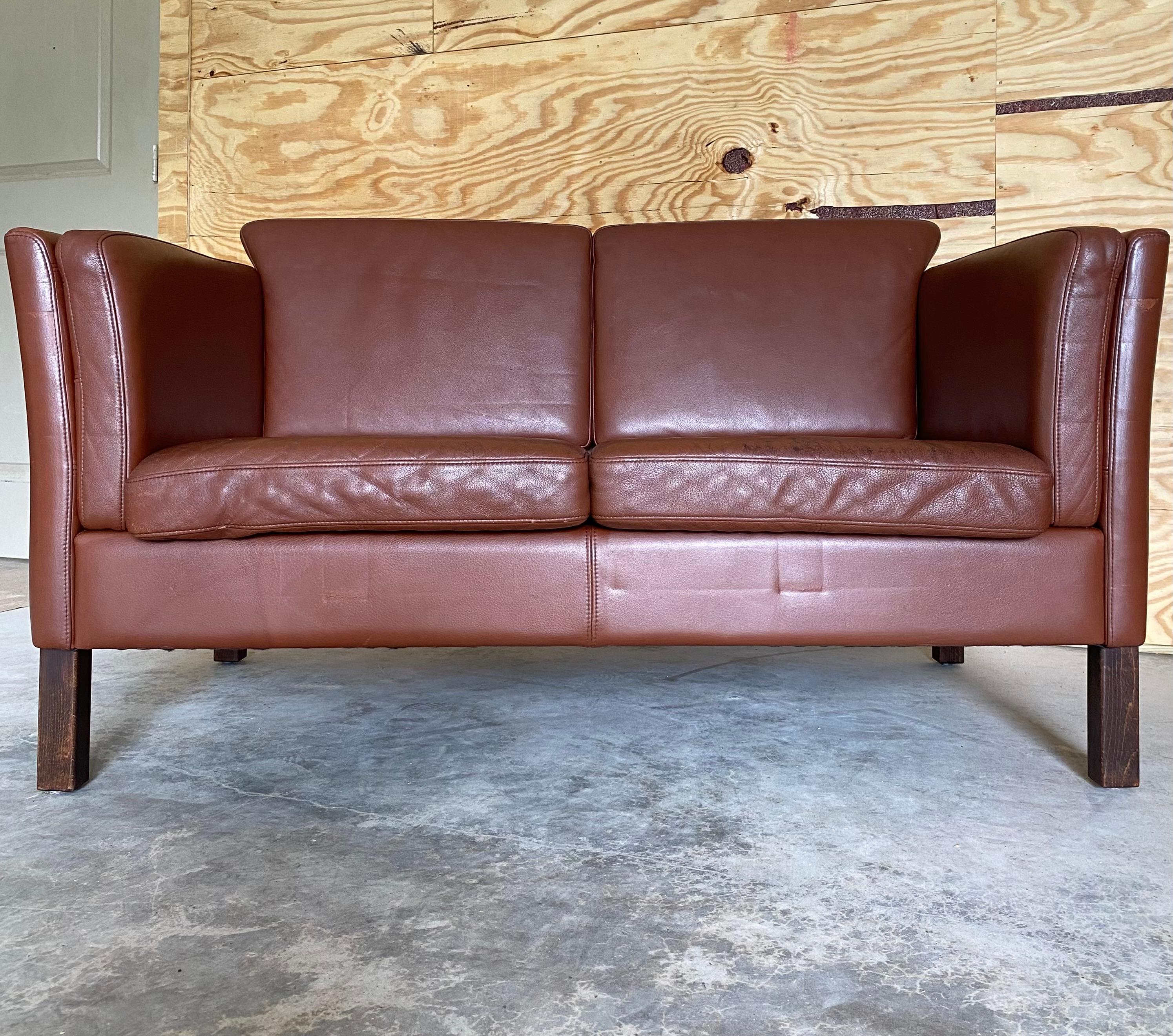 Danish Modern Brown Leather Loveseat (After Børge Mogensen) For Sale 7