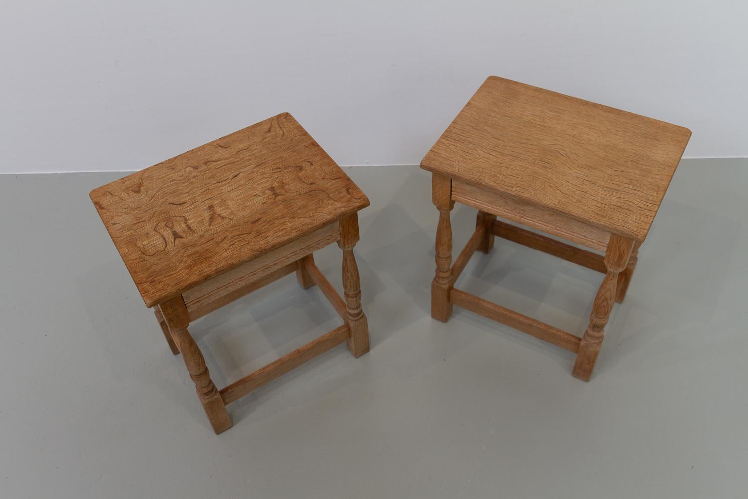 Danish Modern Brutalist Bedside Tables in Oak, 1960s. Set of 2. In Good Condition For Sale In Asaa, DK