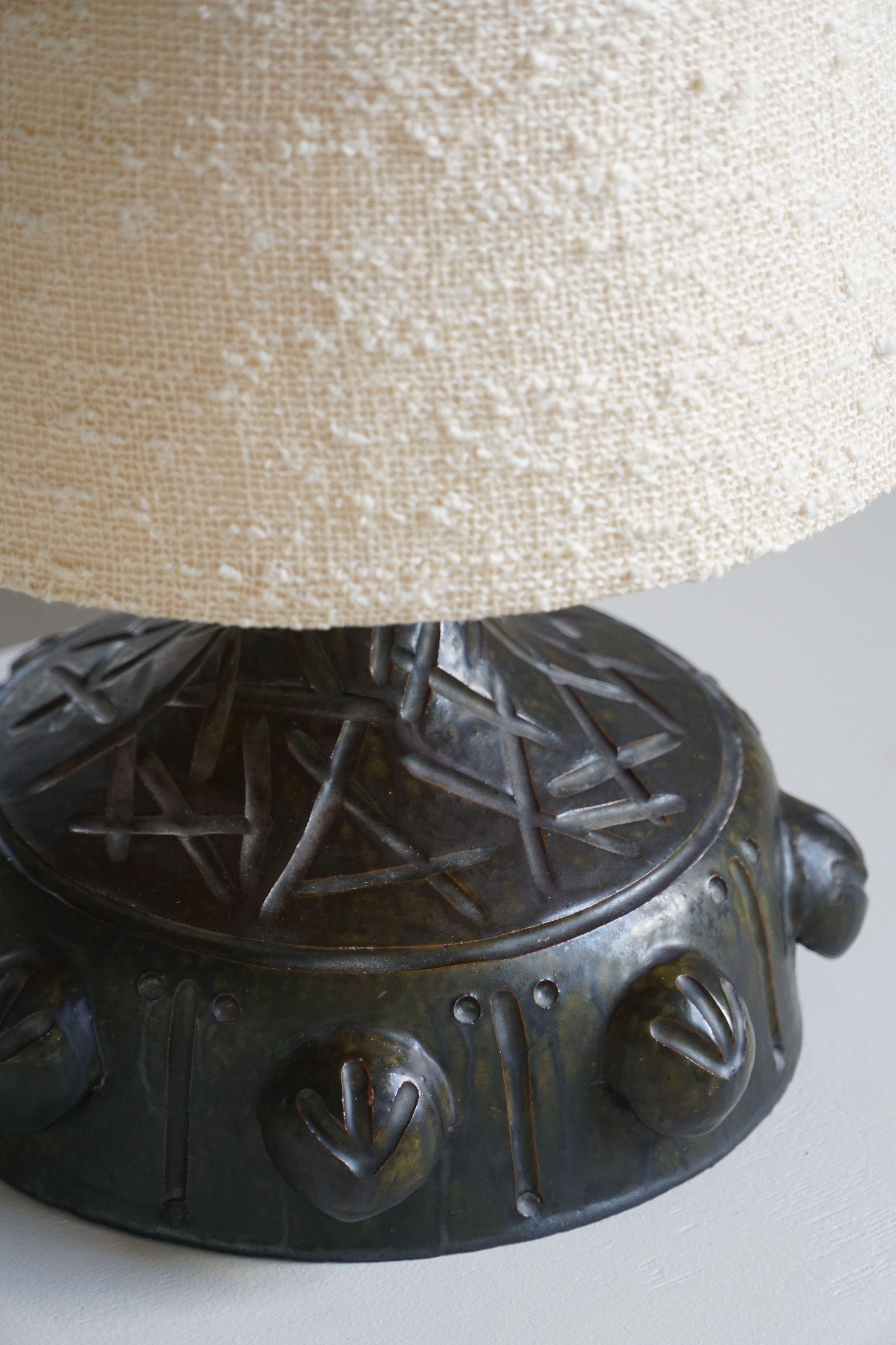 Danish Modern, Brutalist Ceramic Table Lamp with Organic Motifs, 1960s In Good Condition For Sale In Odense, DK