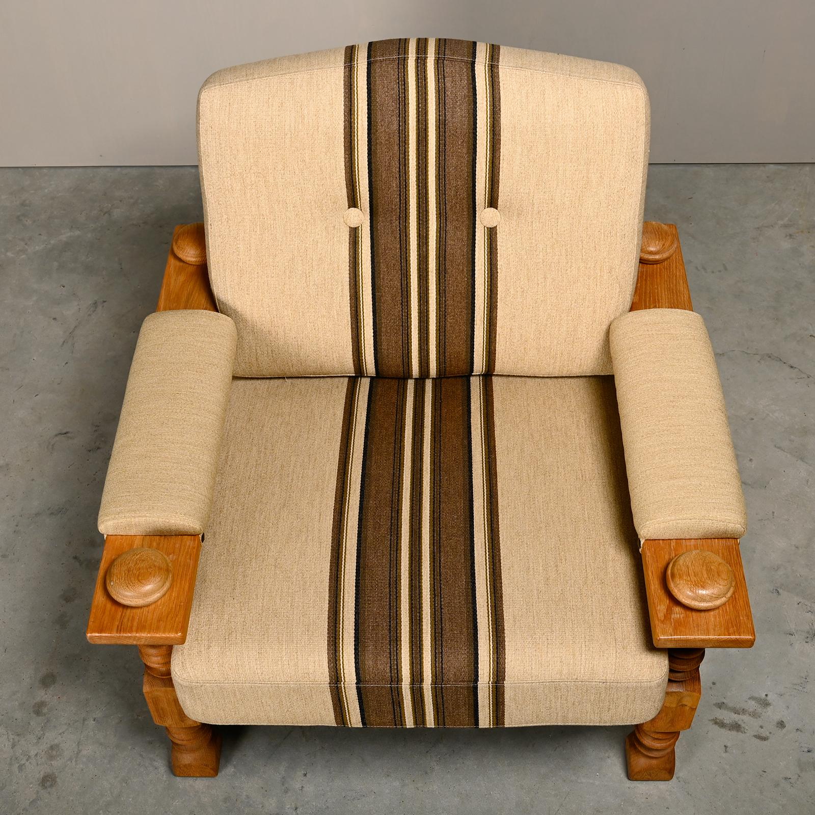 Dänischer Moderner Brutalistischer Loungesessel in Eiche, Henning Kjærnulf, Dänemark 1960er Jahre im Angebot 4