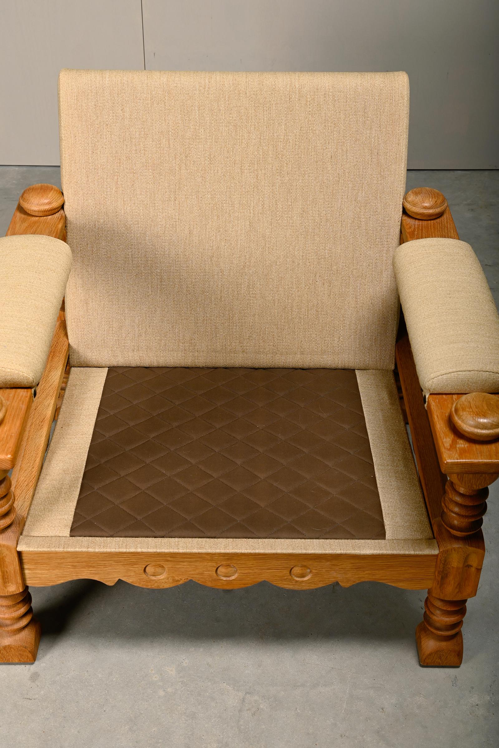 Dänischer Moderner Brutalistischer Loungesessel in Eiche, Henning Kjærnulf, Dänemark 1960er Jahre im Angebot 14