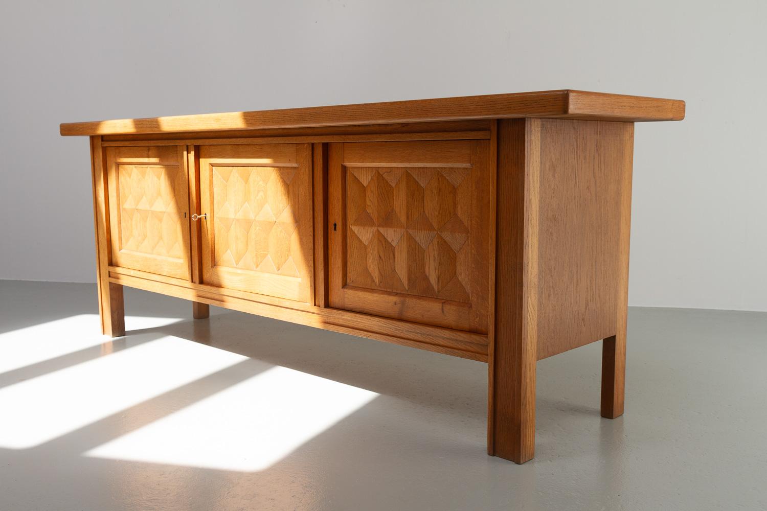 Danish Modern Brutalist Low Sideboard in Oak. 1950s. For Sale 7