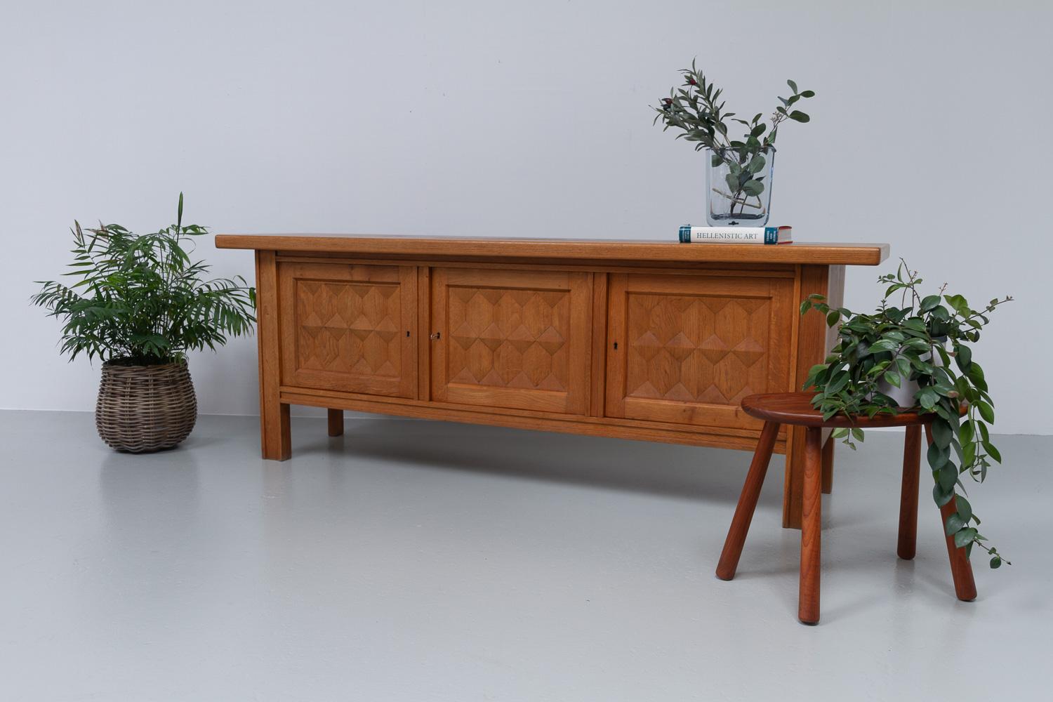 Danish Modern Brutalist Low Sideboard in Oak. 1950s. For Sale 14